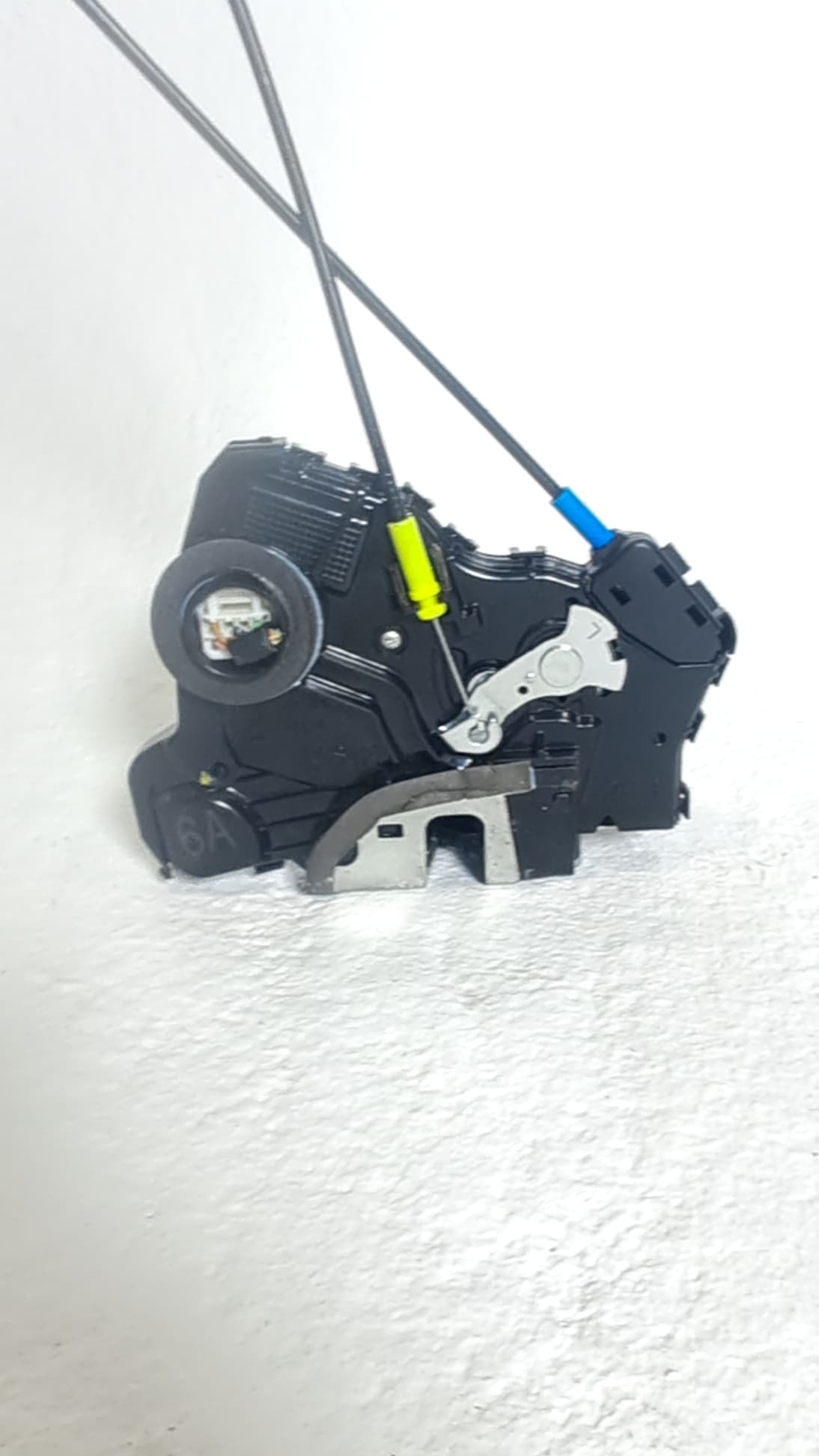 Cerradura puerta delantera izquierda TOYOTA AURIS 3