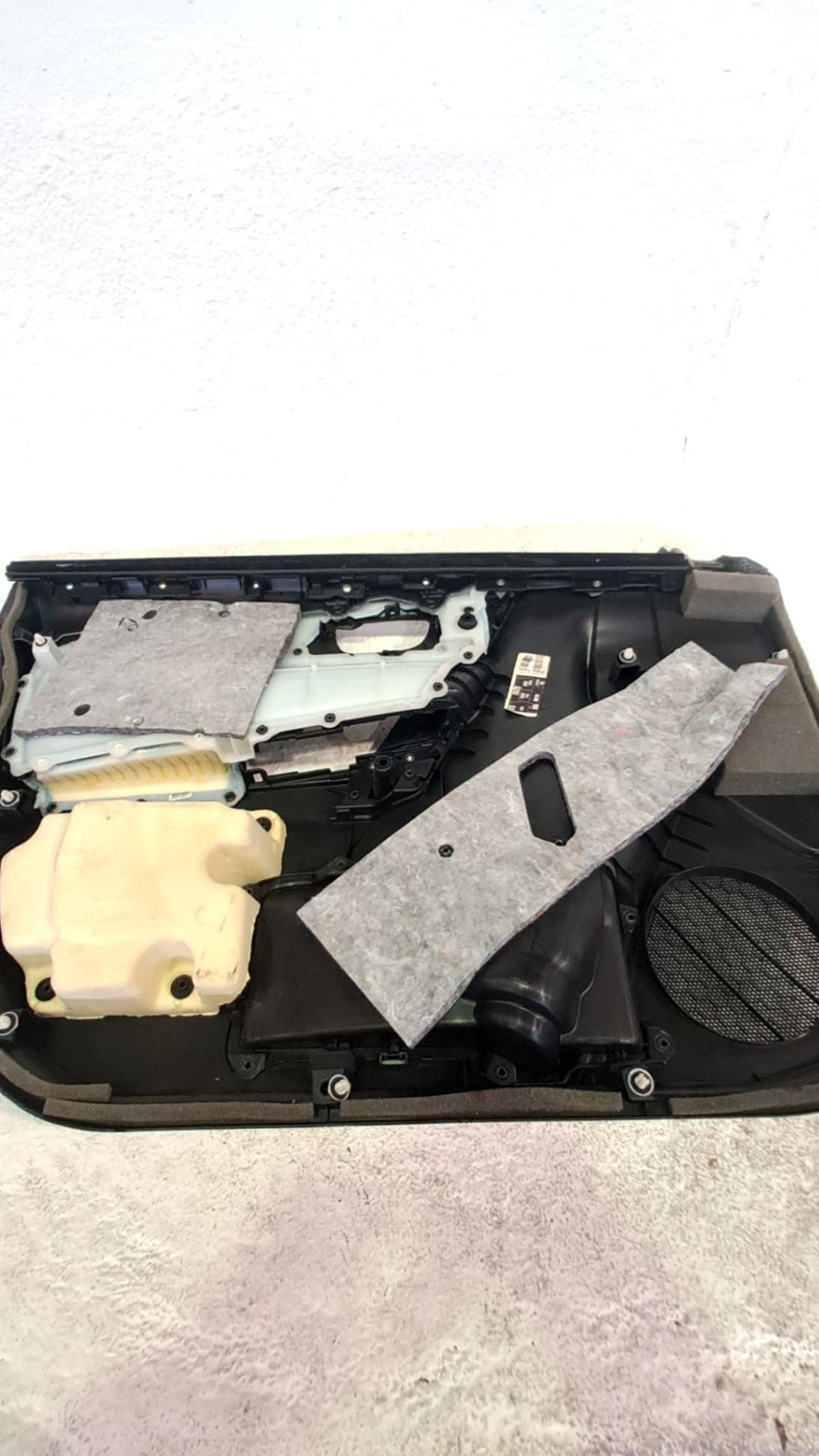 Guarnecido puerta delantera derecha TOYOTA AURIS 2