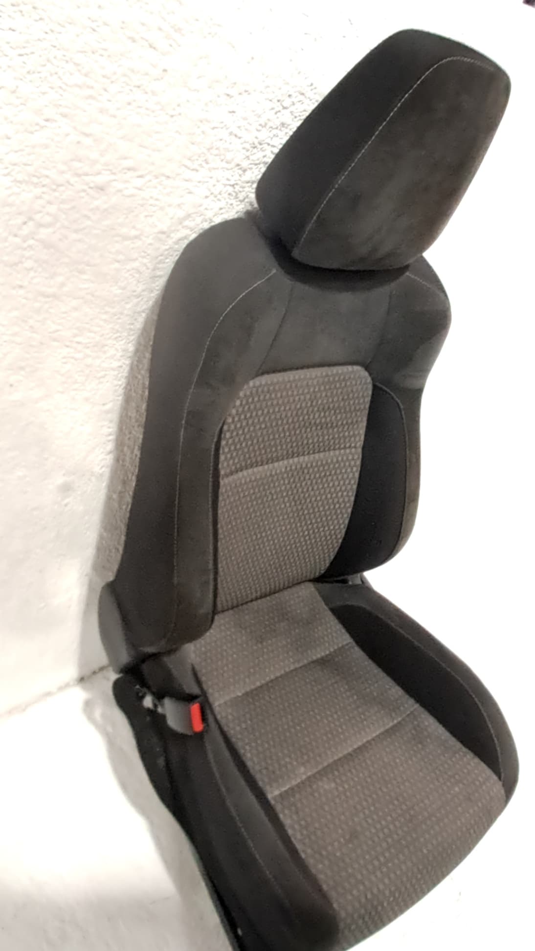Asiento delantero izquierdo TOYOTA AURIS 3