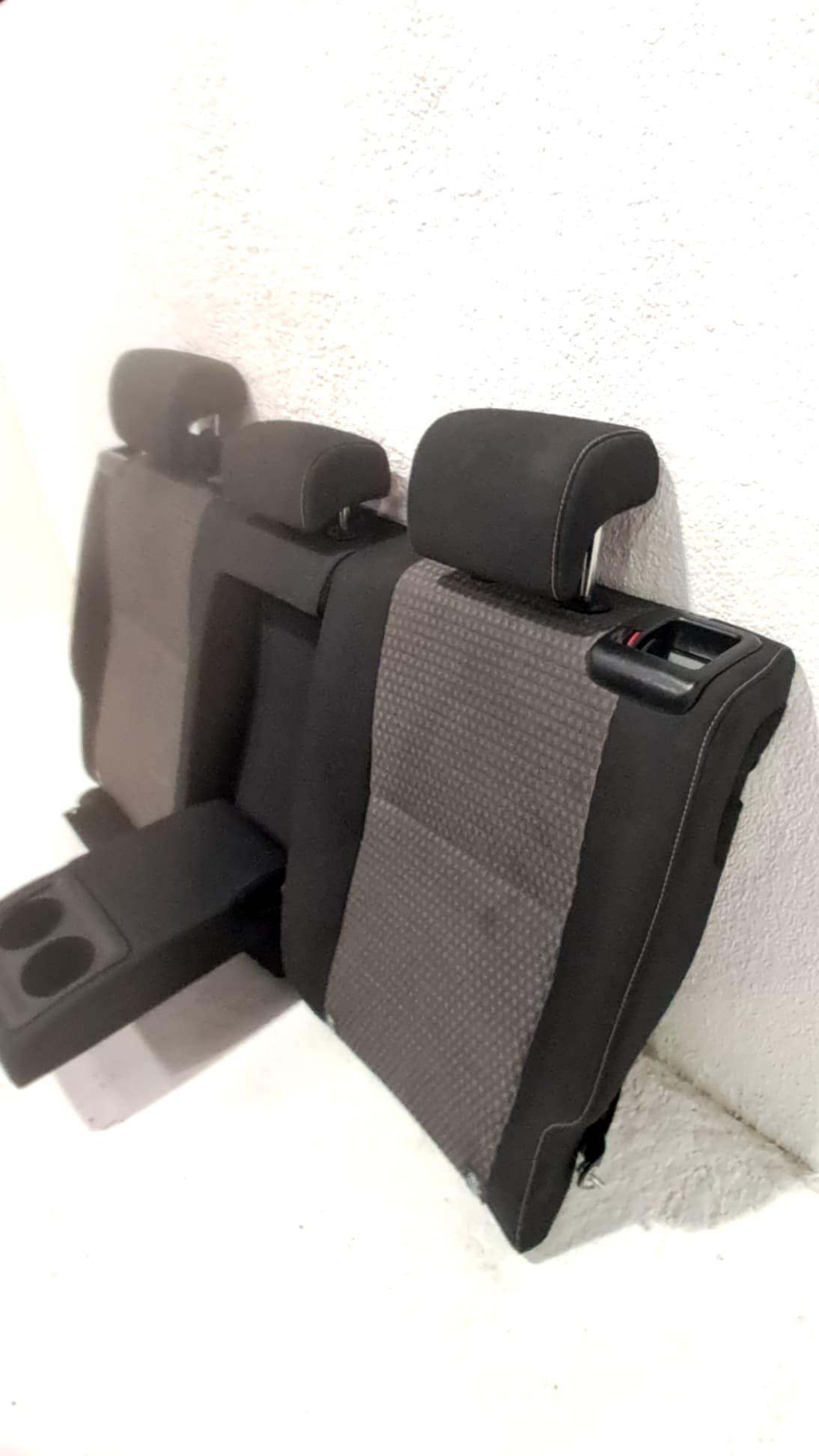 Cerradura asientos traseros TOYOTA AURIS