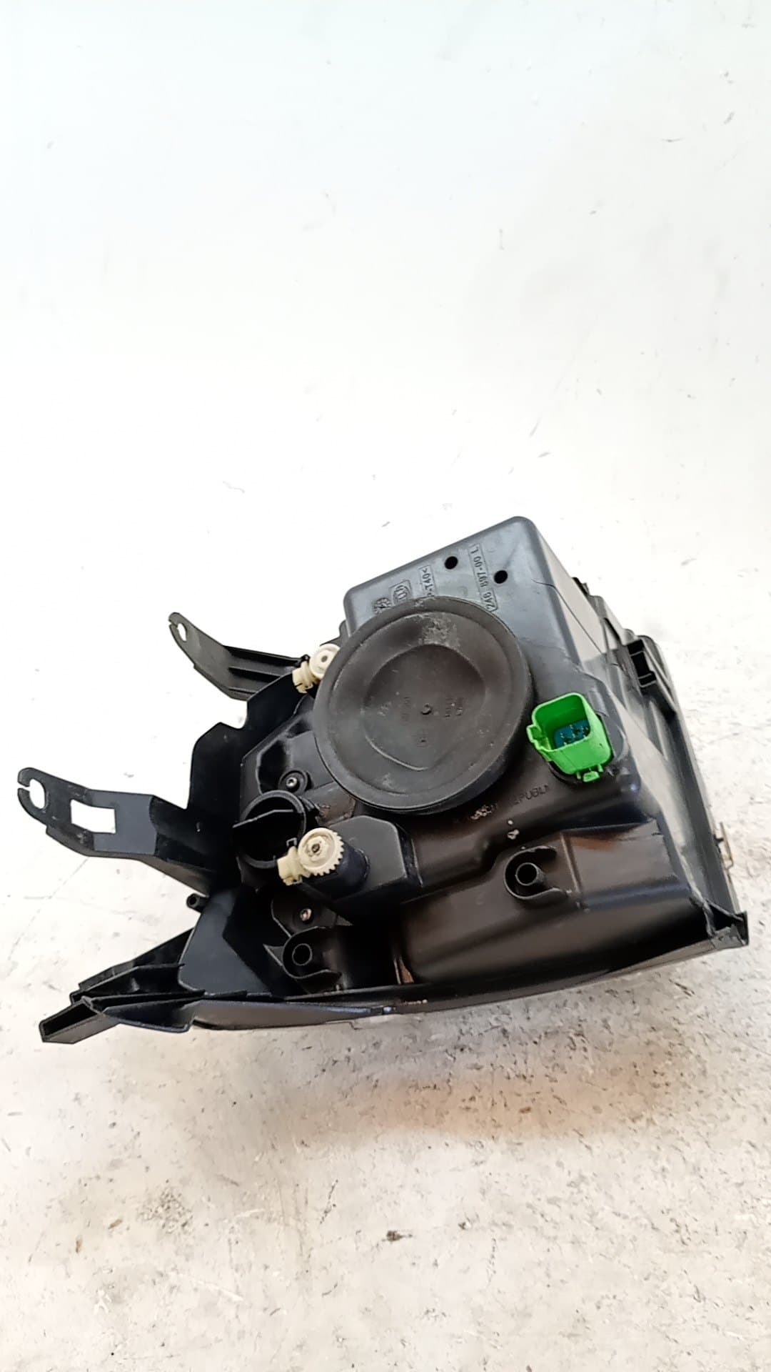Faro izquierdo FORD FUSION (CBK) 2