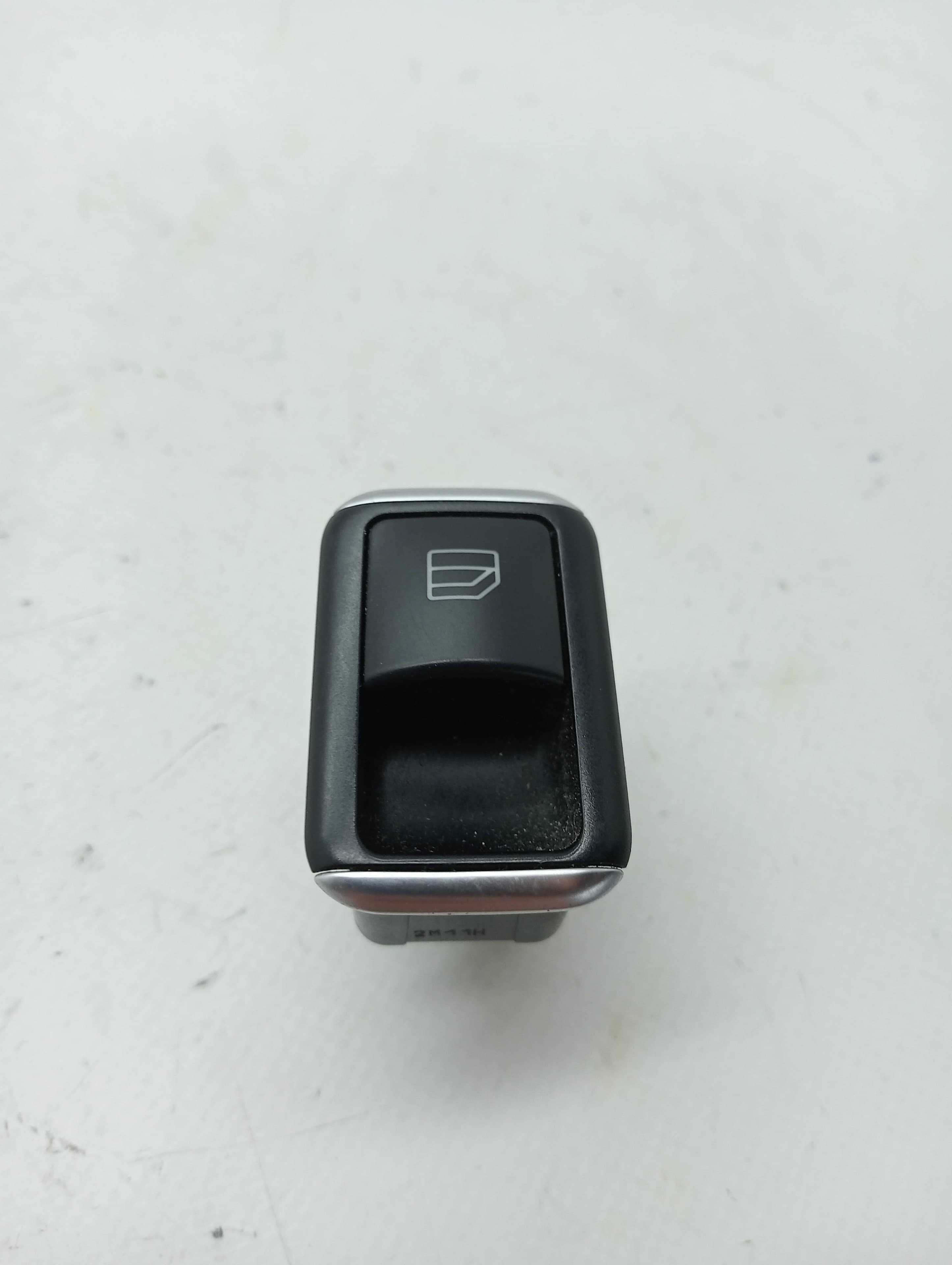 Mando elevalunas trasero derecho MERCEDES-BENZ CLASE A (W176)