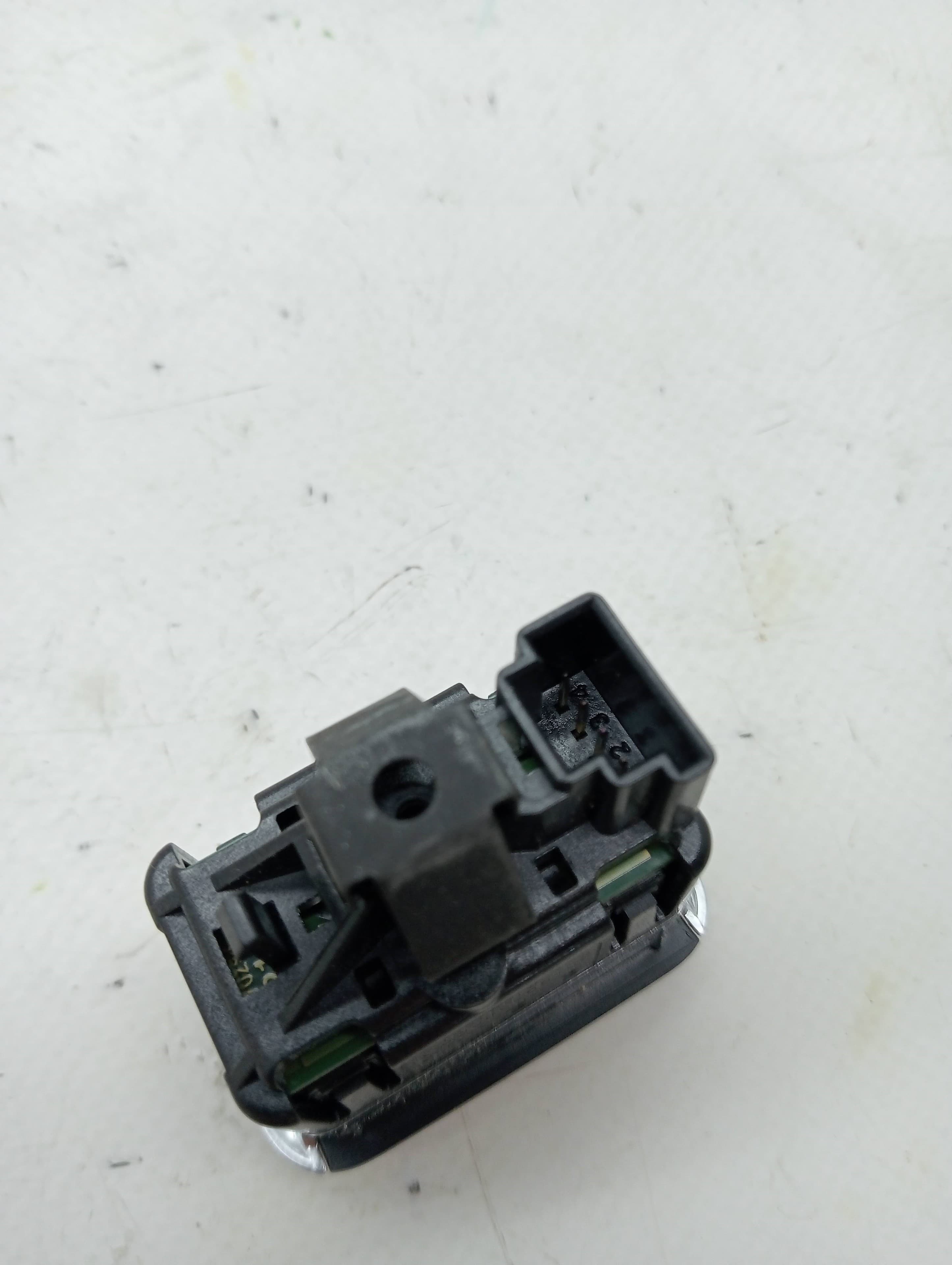 Mando elevalunas trasero derecho MERCEDES-BENZ CLASE A (W176) 2
