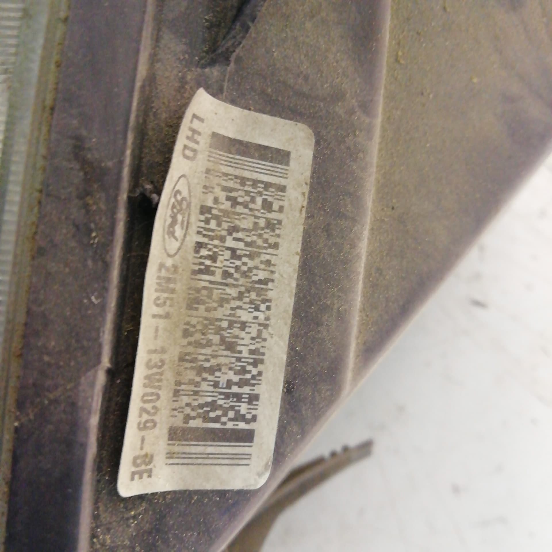 Faro derecho FORD FOCUS BERLINA (CAK) 2