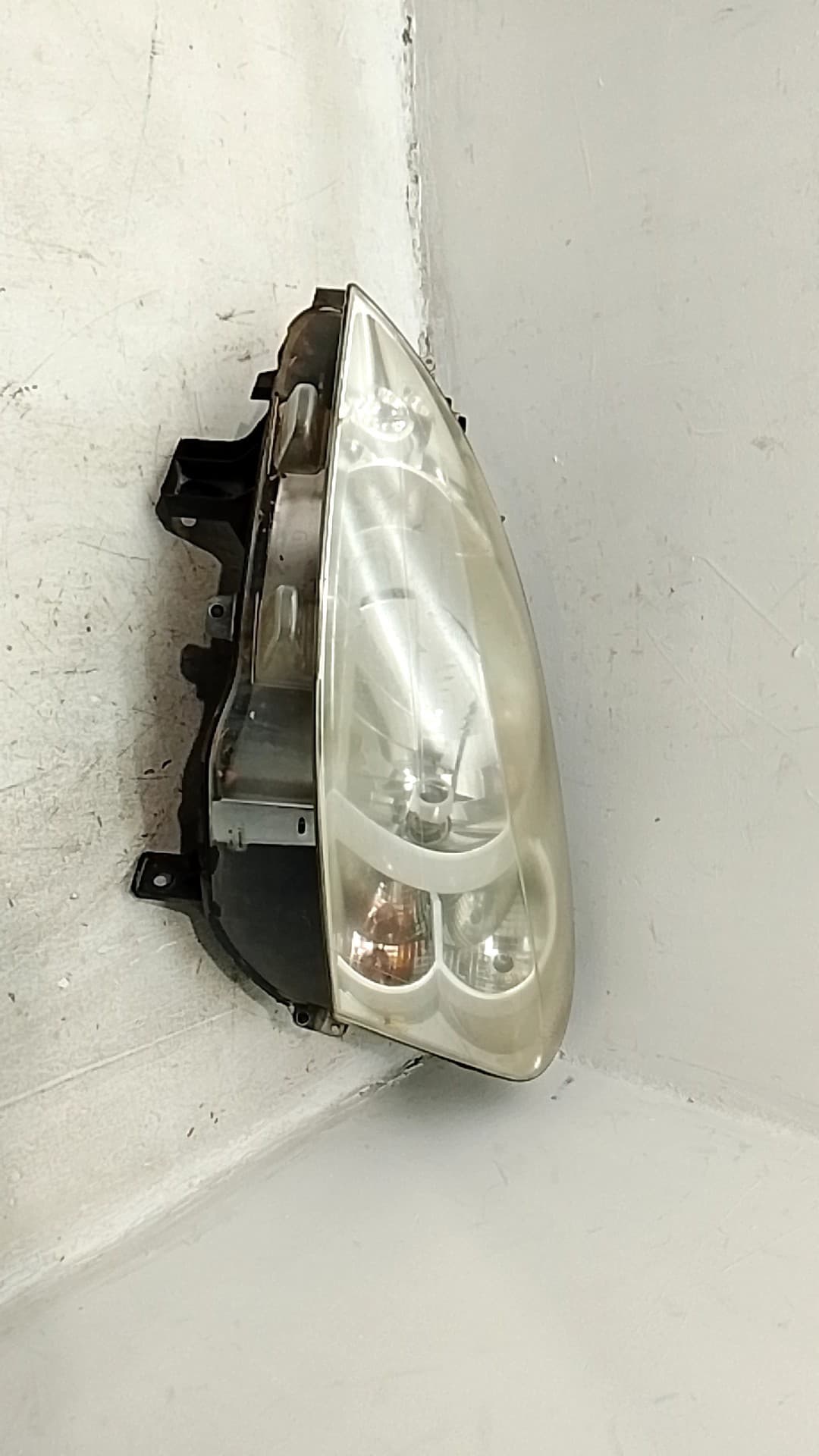 Faro izquierdo PEUGEOT PARTNER TEPEE