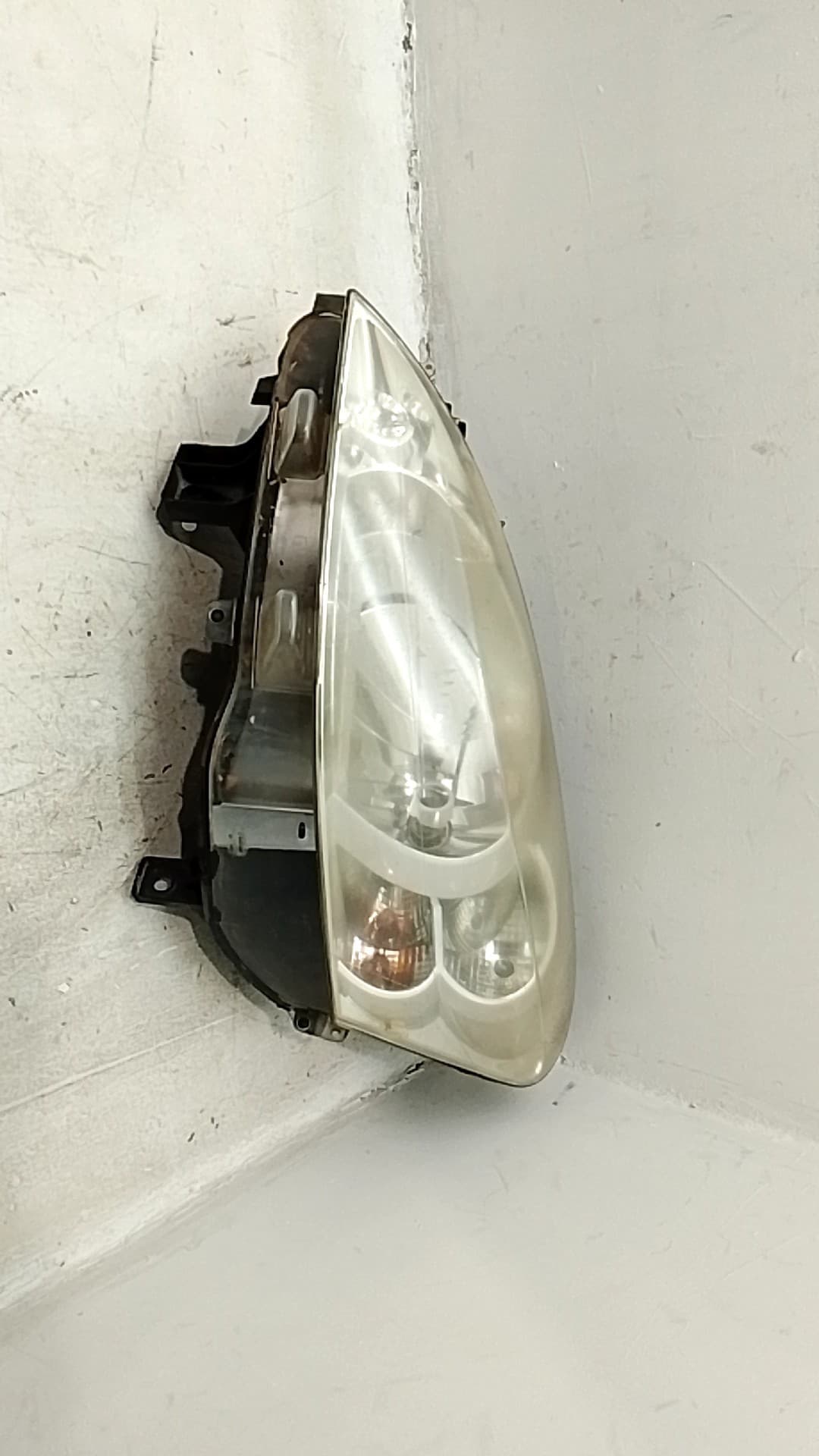 Faro izquierdo PEUGEOT PARTNER TEPEE 3