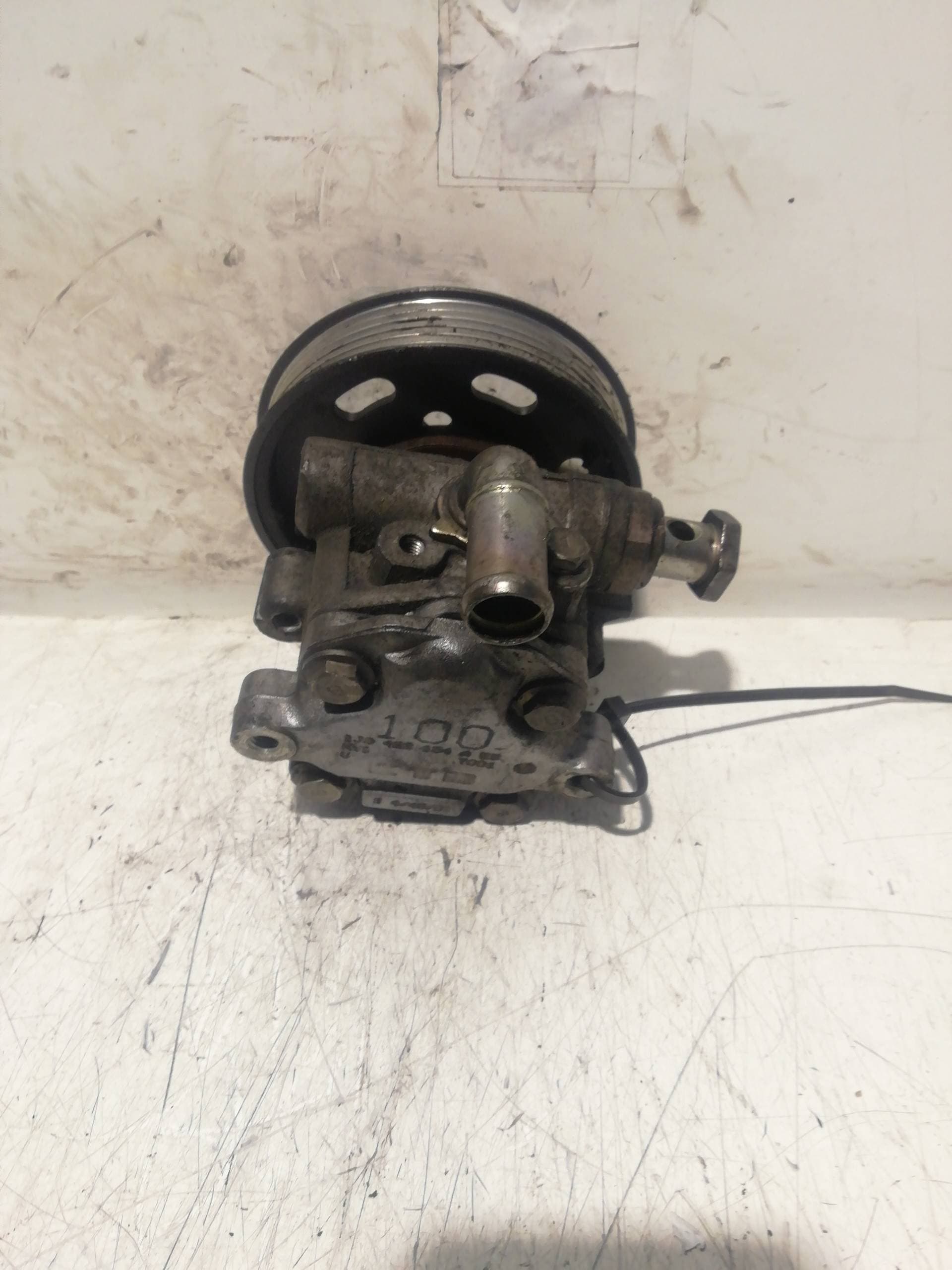 Bomba direccion AUDI A3 (8L) 5