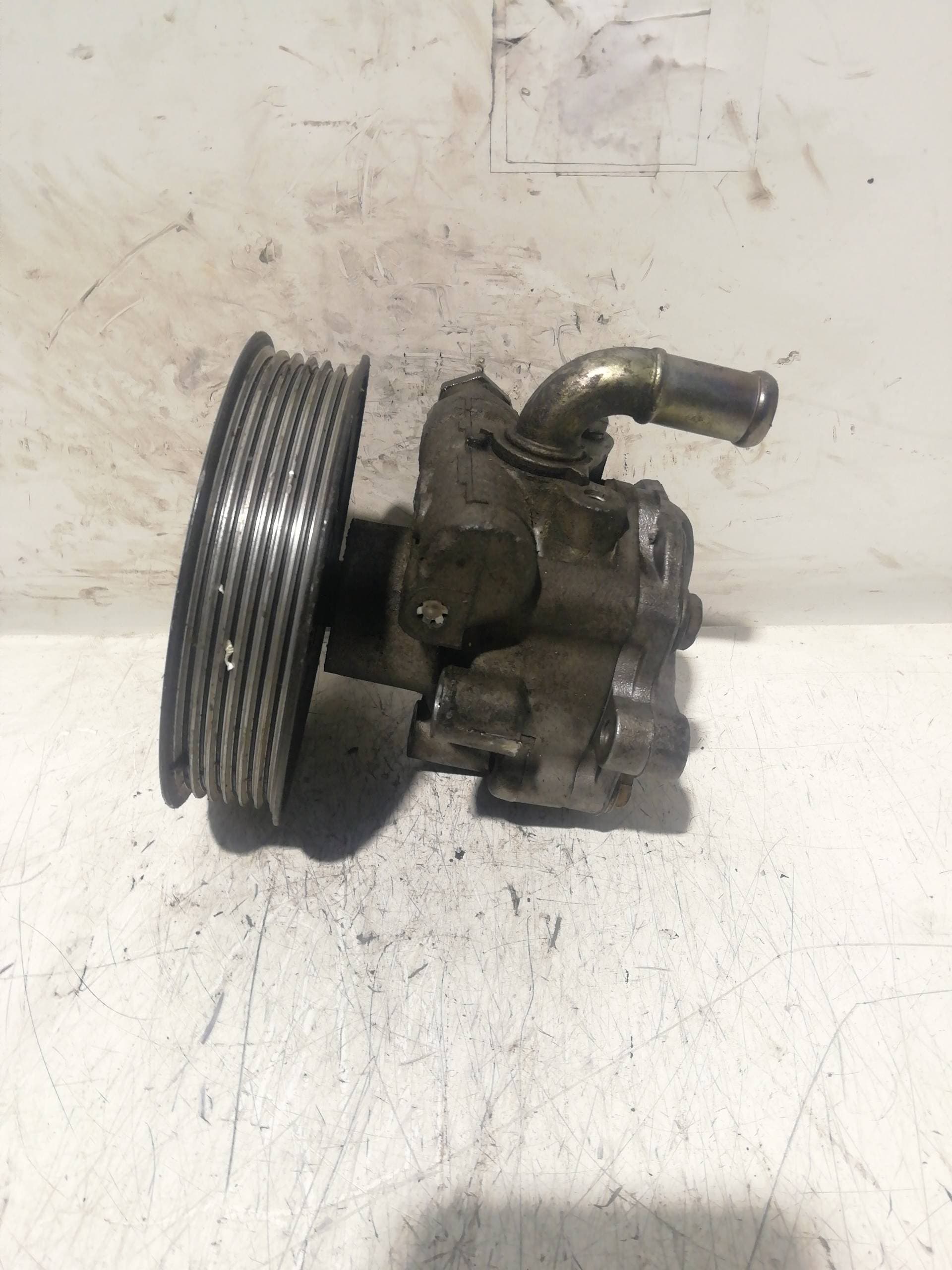 Bomba direccion AUDI A3 (8L) 4