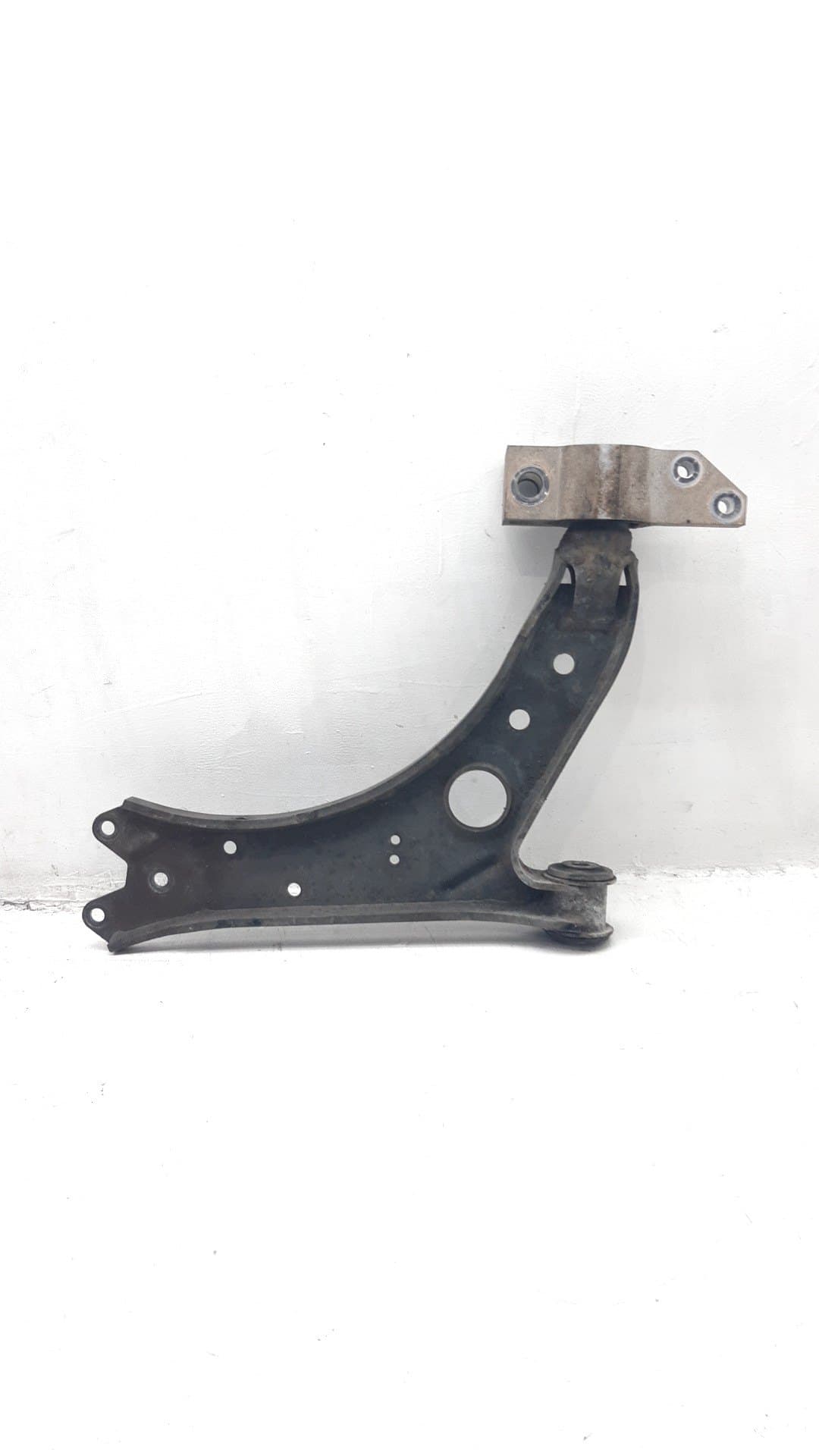 Brazo suspension inferior delantero izquierdo SEAT TOLEDO (5P2)