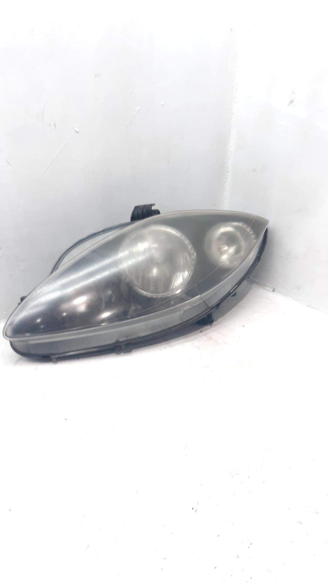 Faro izquierdo SEAT TOLEDO (5P2)