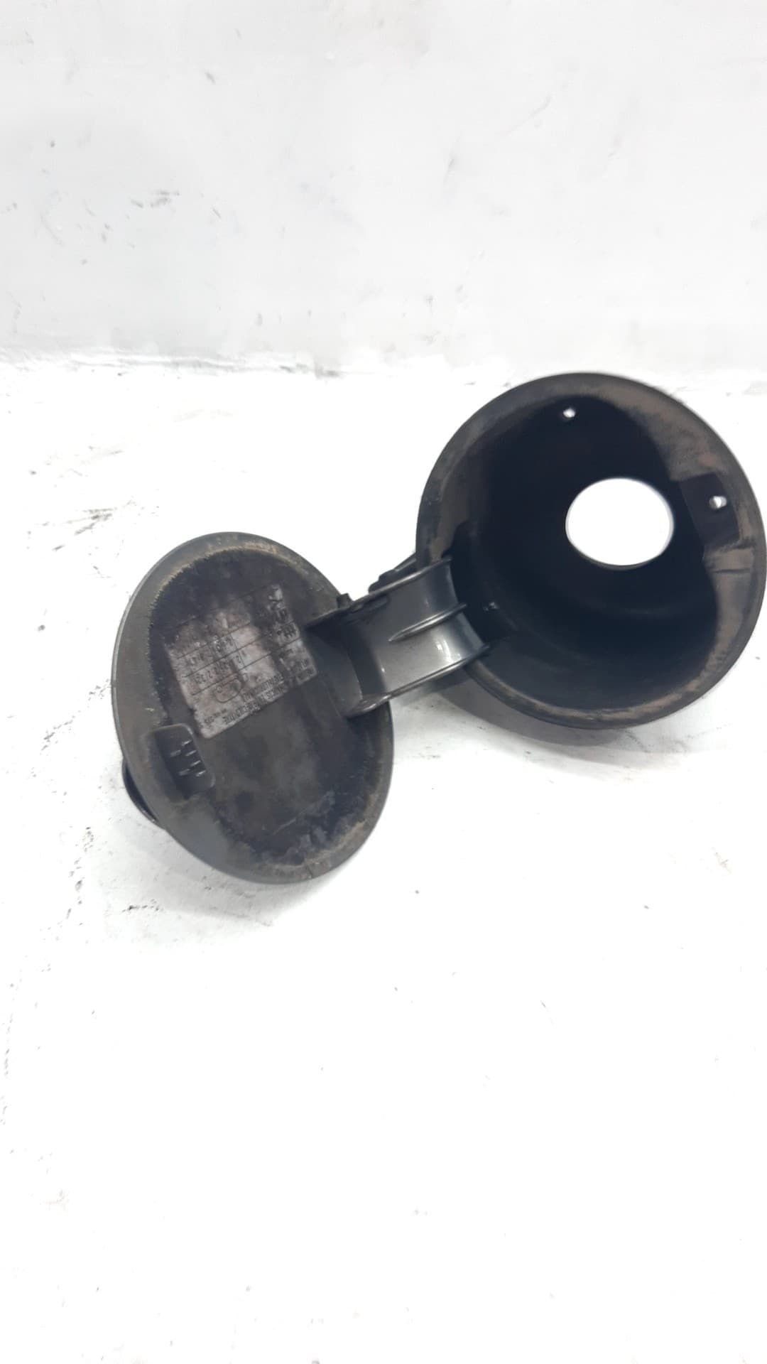 Tapa exterior combustible SEAT TOLEDO (5P2) 3