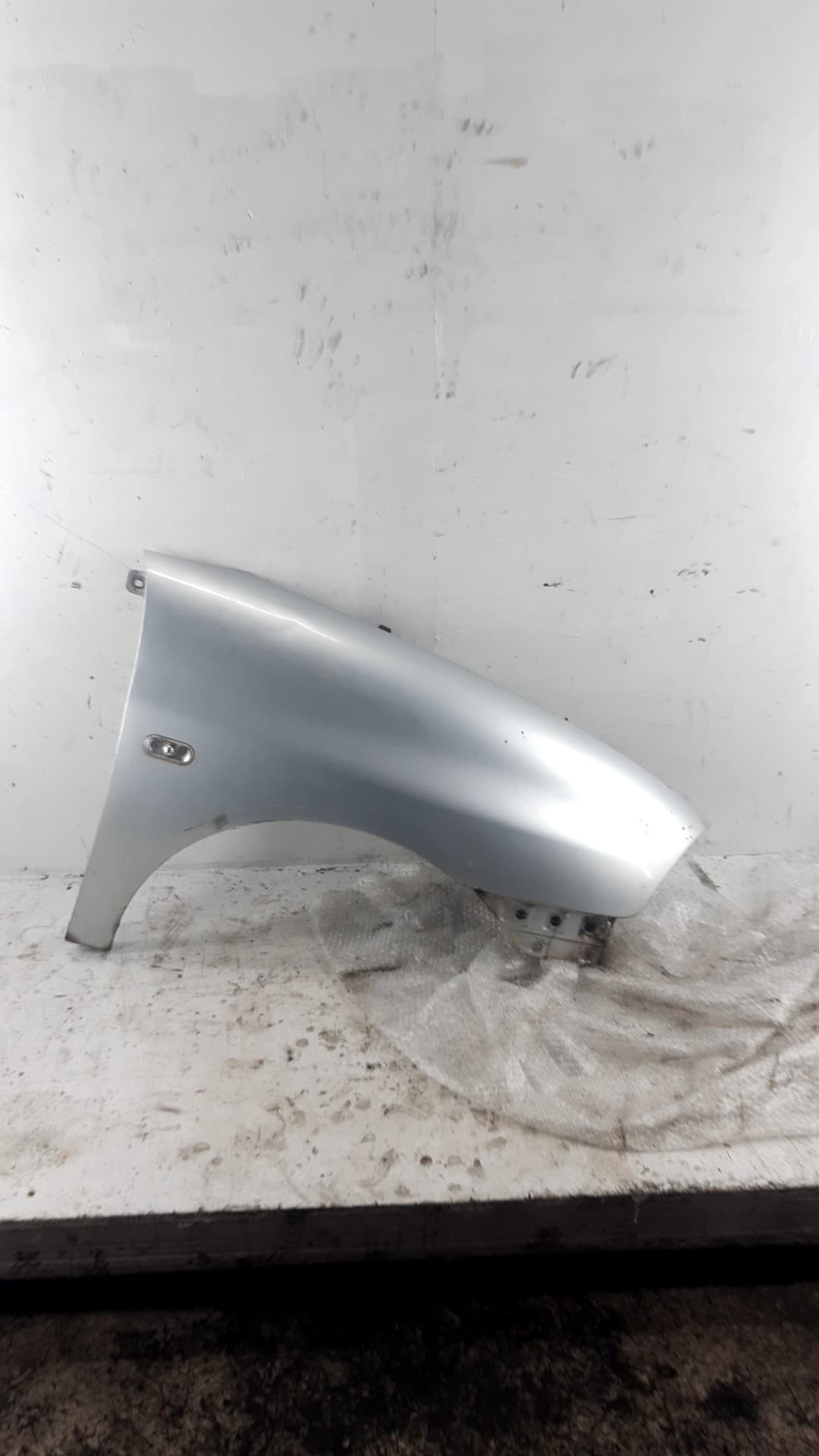 Aleta delantera derecha SEAT IBIZA (6L1)