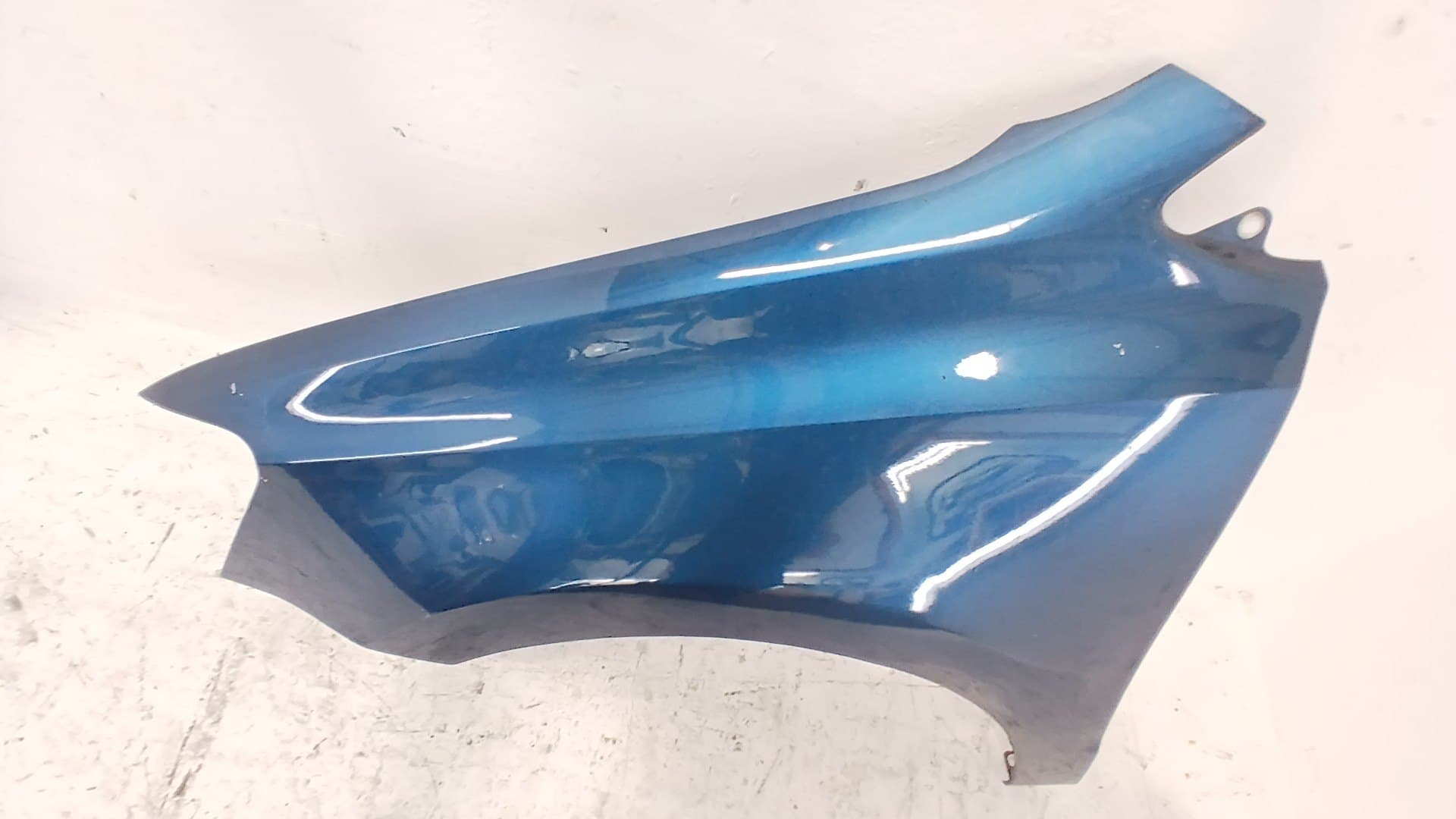 Aleta delantera izquierda VOLKSWAGEN POLO (6R1) 3