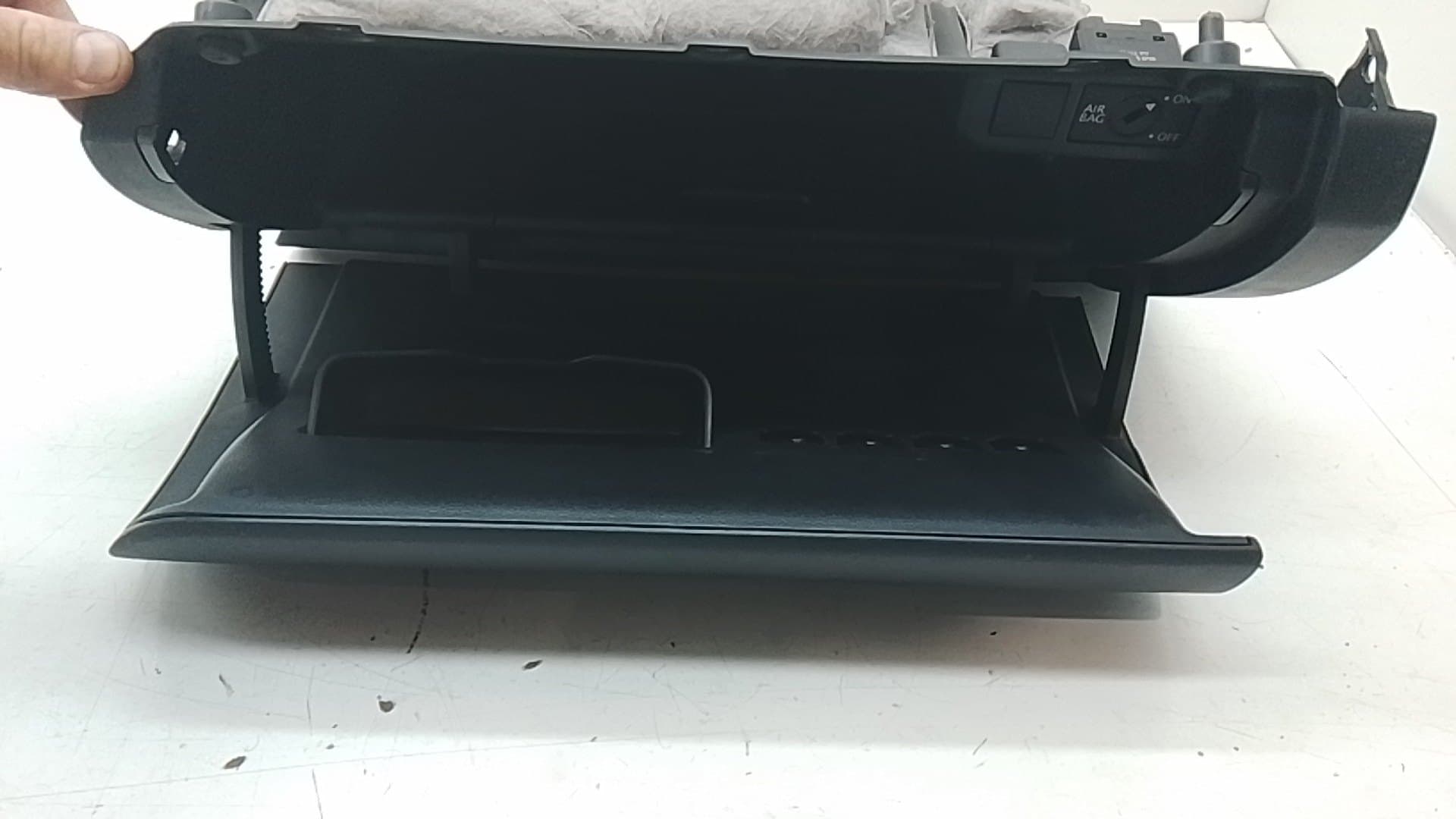 Guantera VOLKSWAGEN POLO (6R1) 4