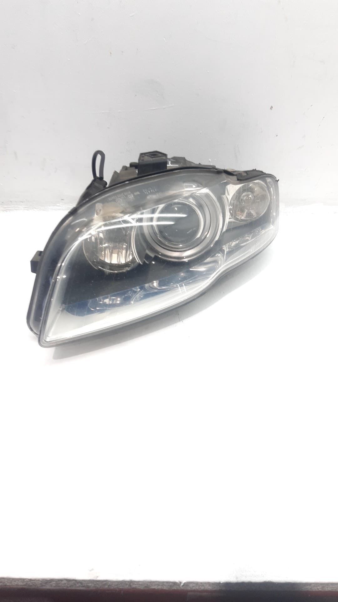 Faro izquierdo AUDI A4 AVANT (8E)