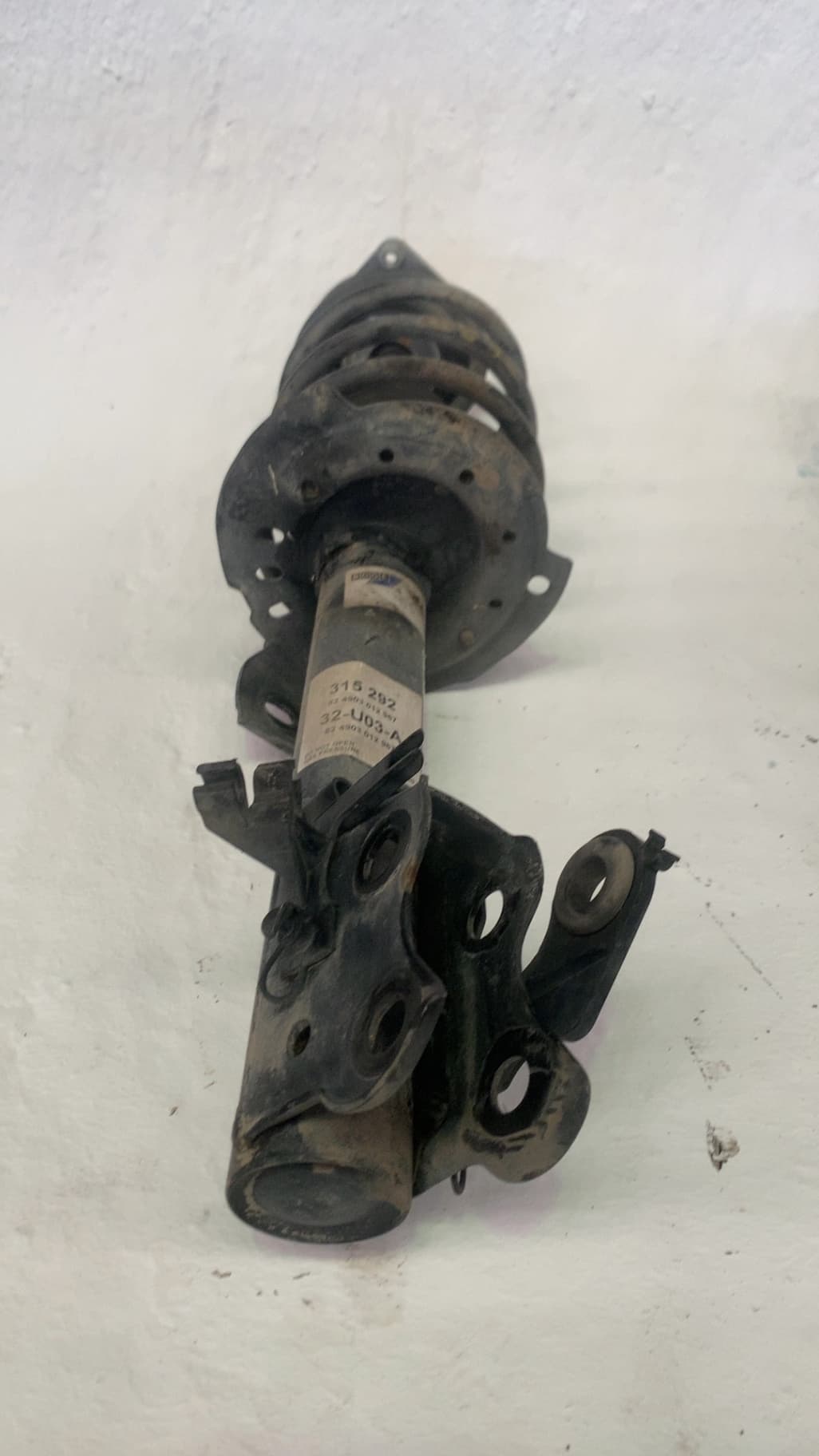Amortiguador delantero derecho MERCEDES-BENZ CLASE A (W169) 2