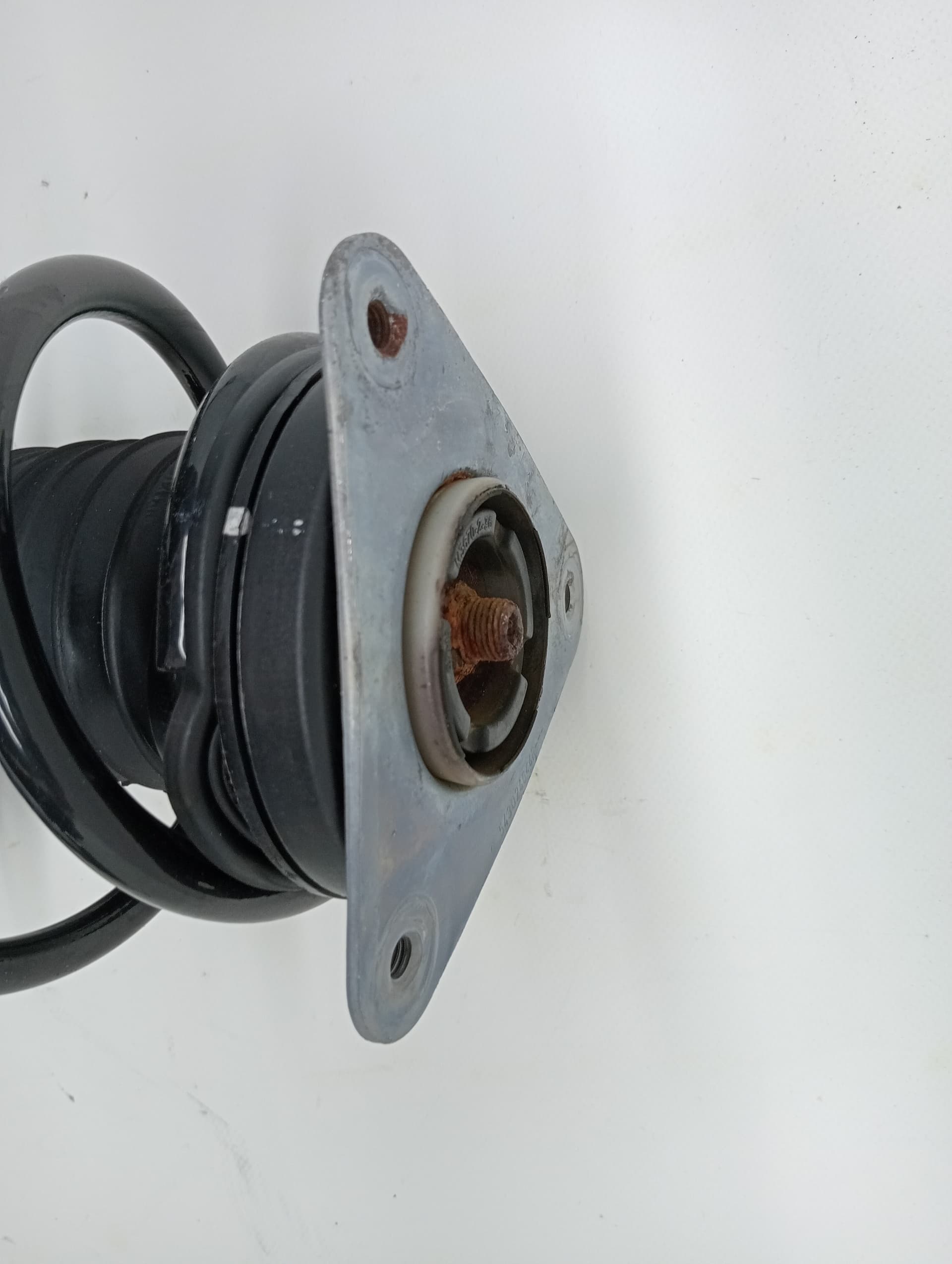 Amortiguador delantero izquierdo RENAULT CAPTUR 2