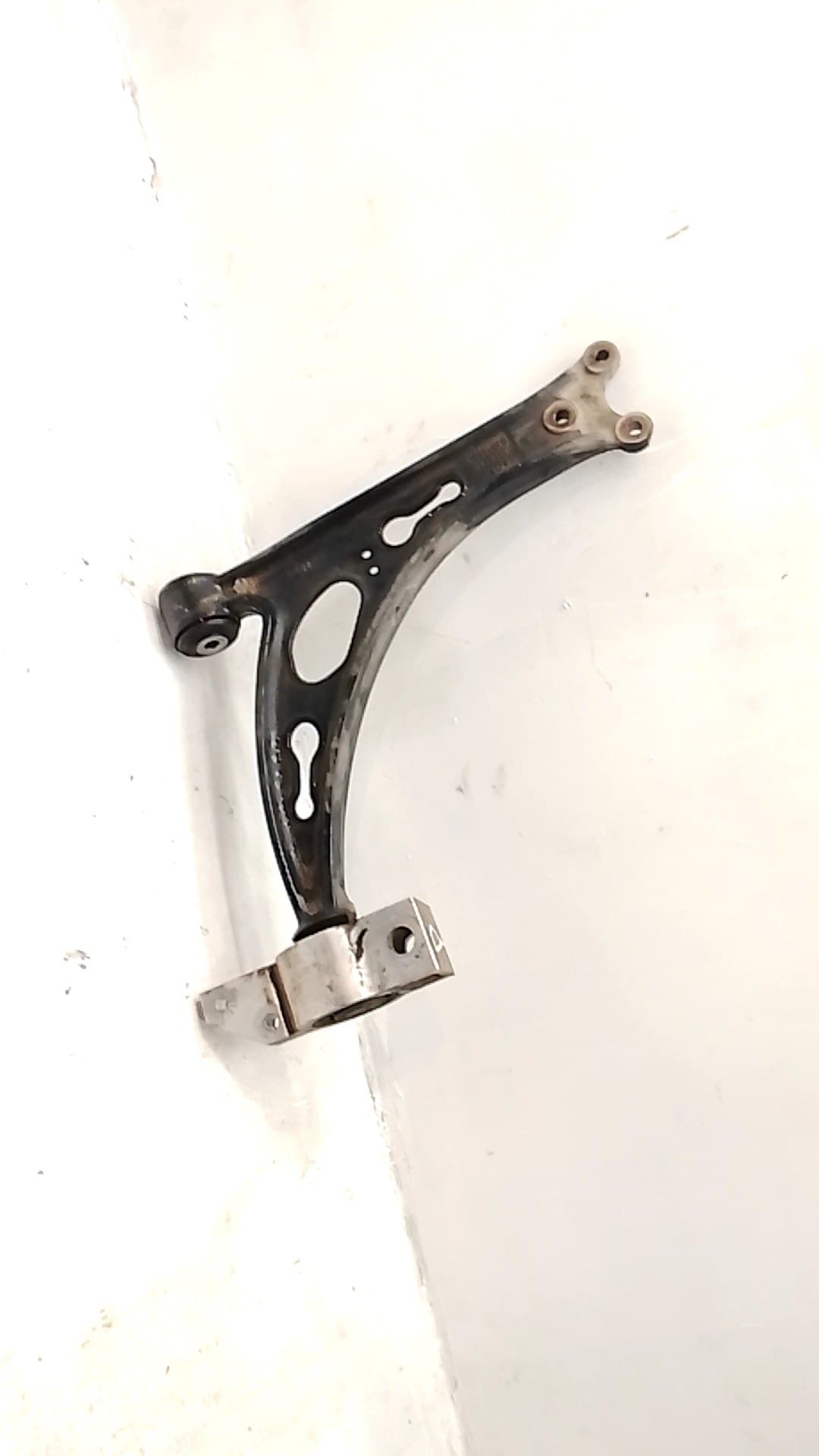 Brazo suspension inferior delantero derecho VOLKSWAGEN GOLF V BERLINA (1K1) 2