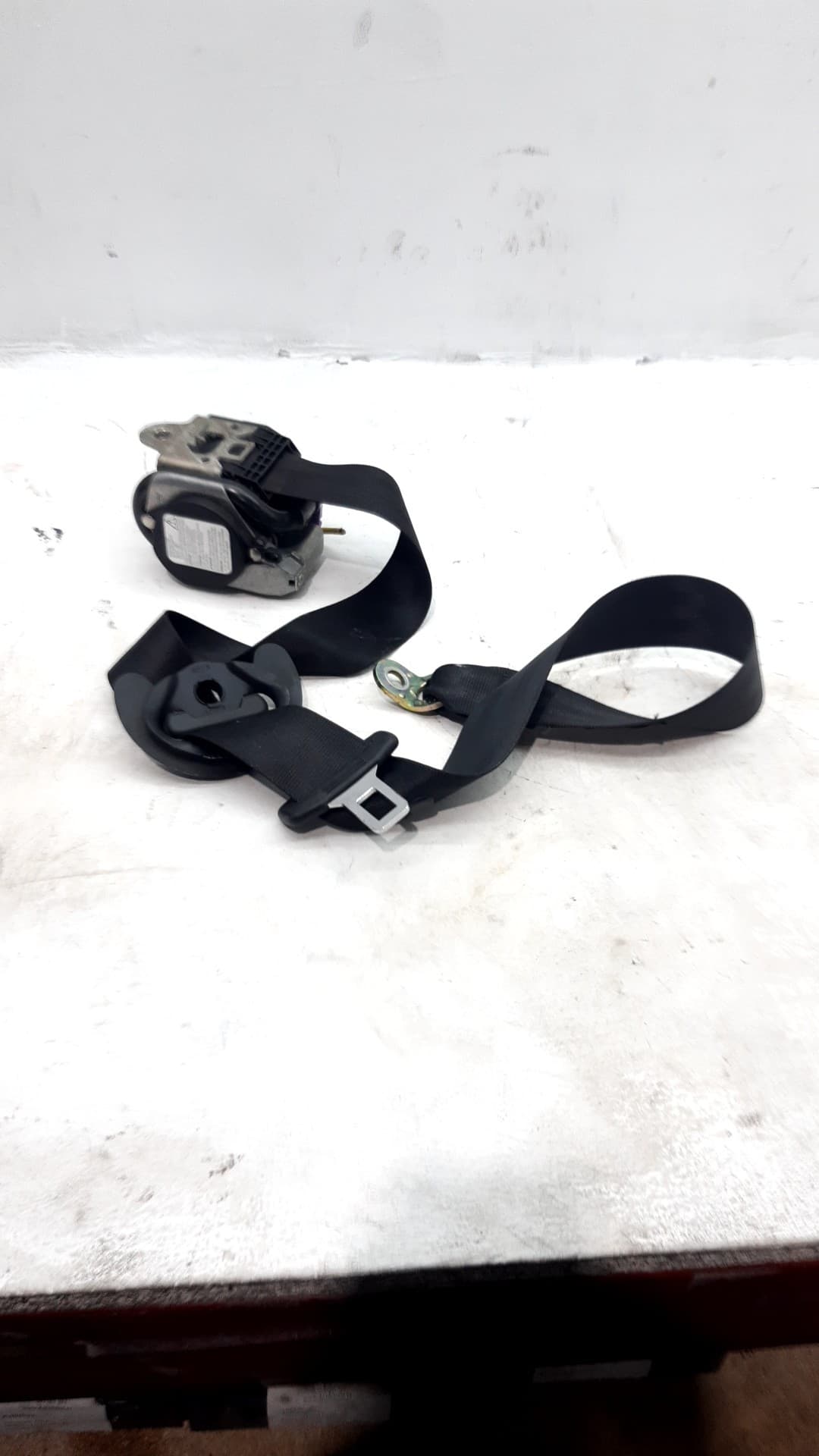 Cinturon seguridad delantero derecho VOLKSWAGEN GOLF V BERLINA (1K1)