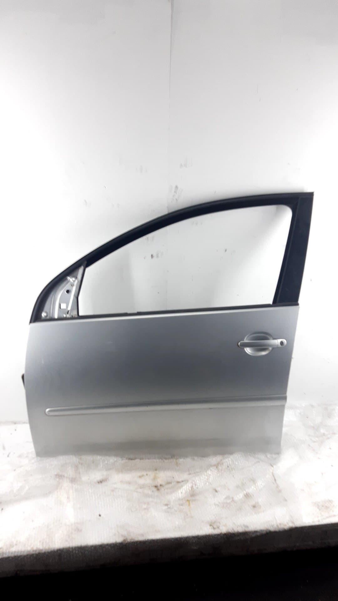 Puerta delantera izquierda VOLKSWAGEN GOLF V BERLINA (1K1)