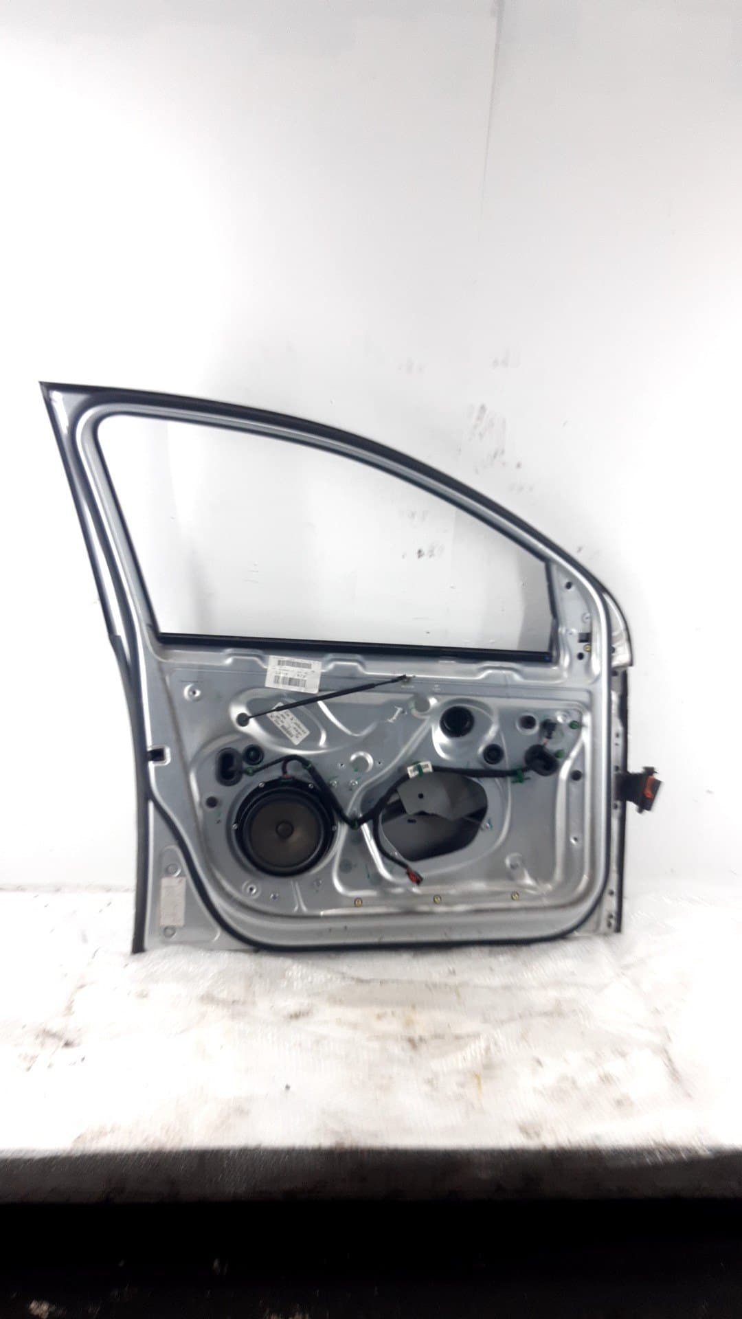 Puerta delantera izquierda VOLKSWAGEN GOLF V BERLINA (1K1) 4