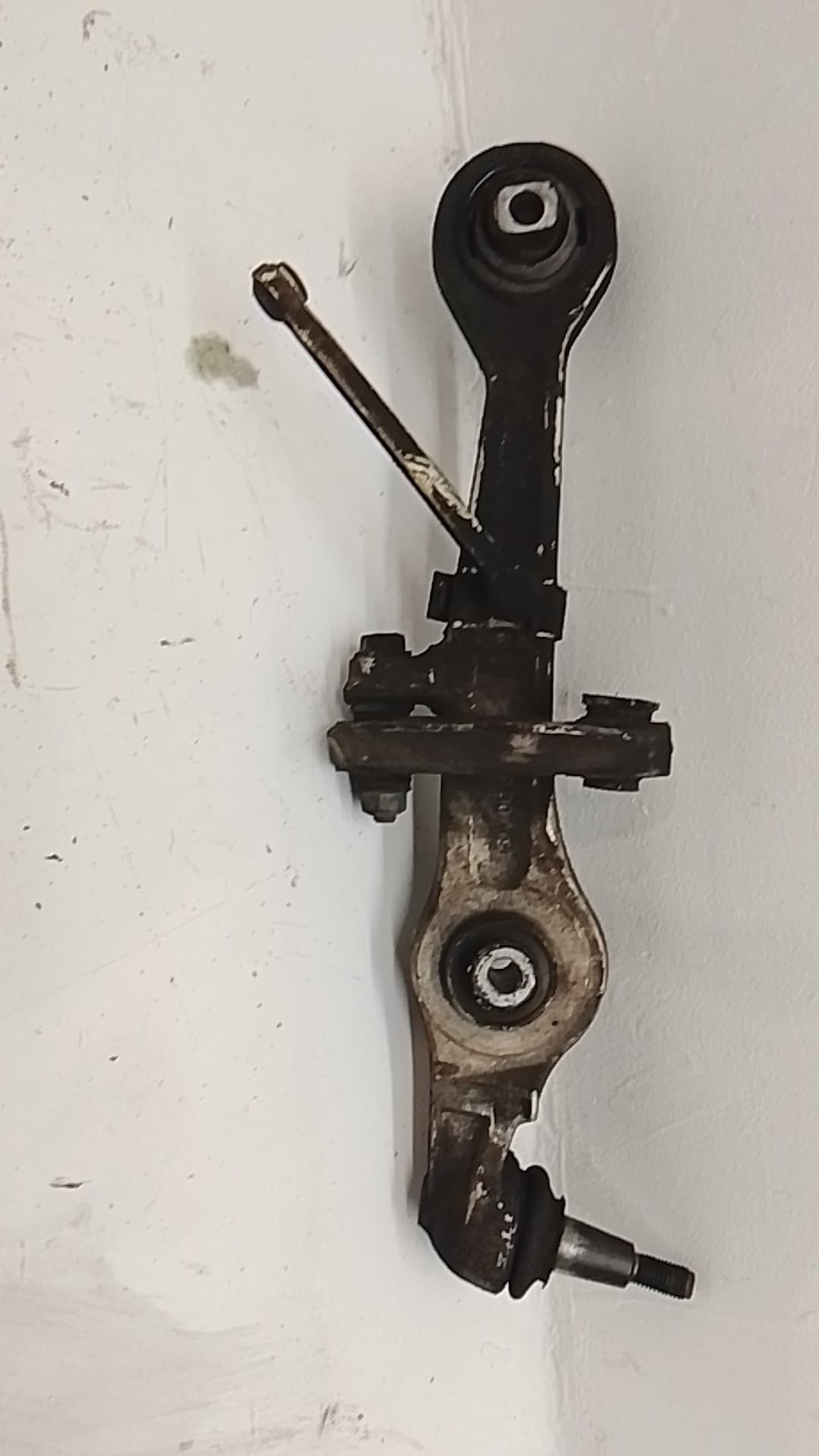 Brazo suspension inferior delantero izquierdo AUDI A6 AVANT (4B5)
