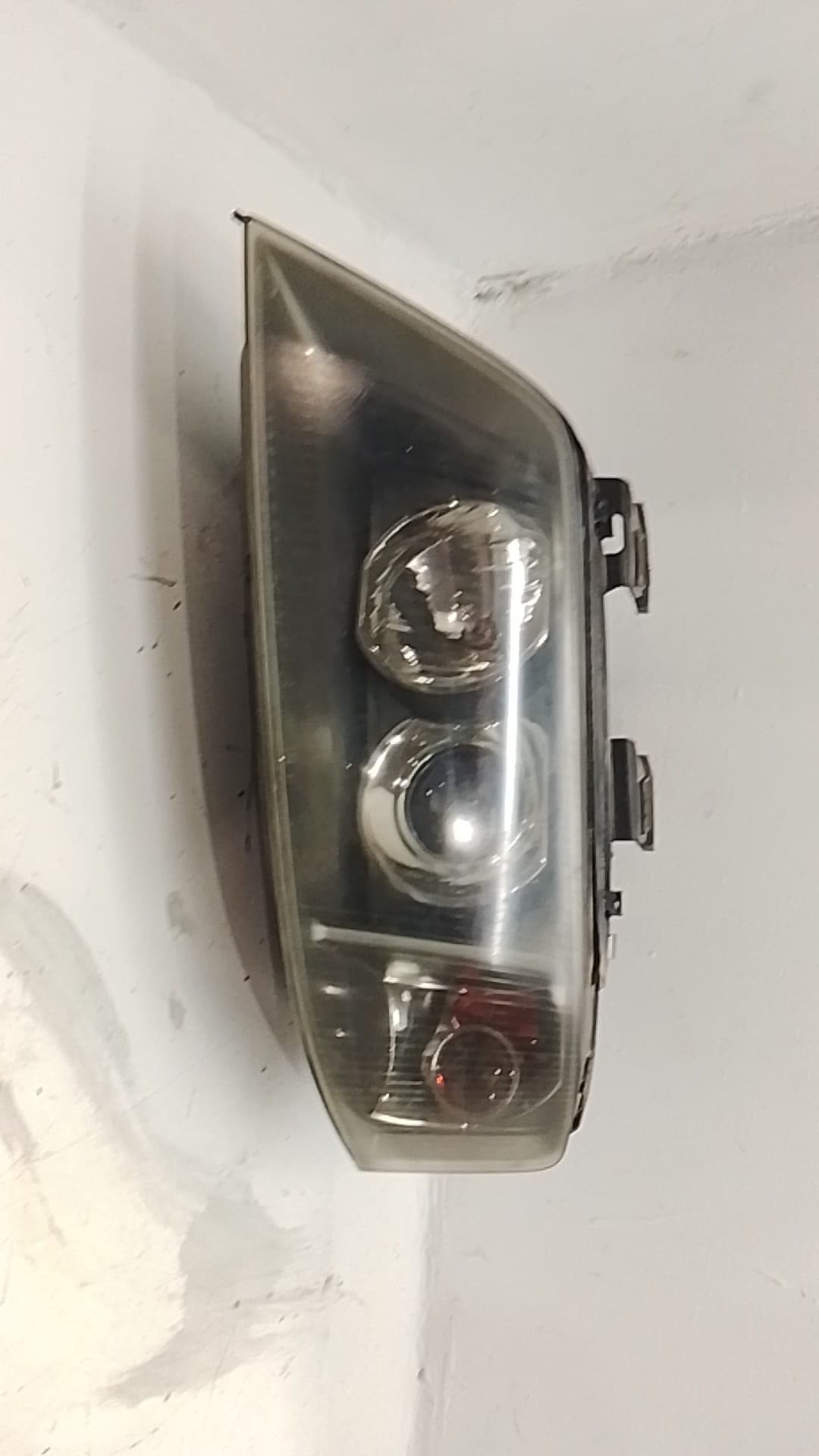 Faro izquierdo AUDI A6 AVANT (4B5)