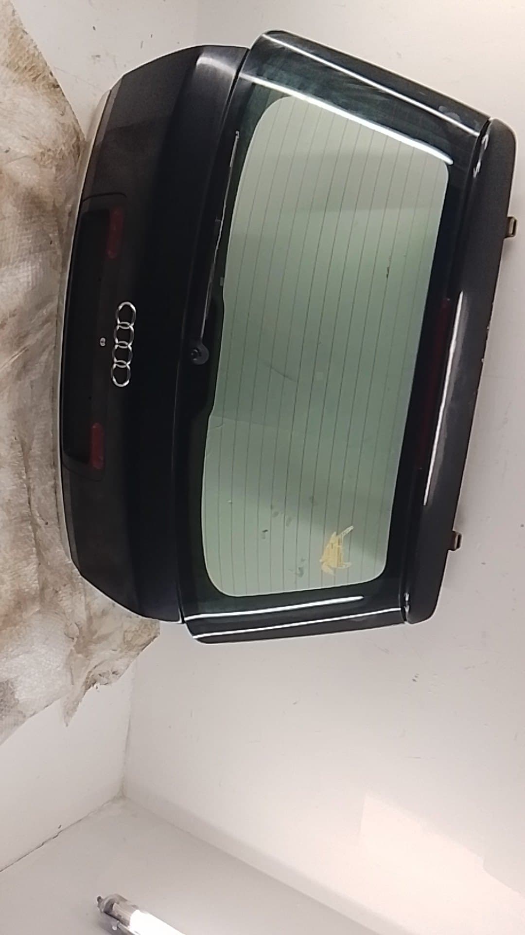 Porton trasero AUDI A6 AVANT (4B5)