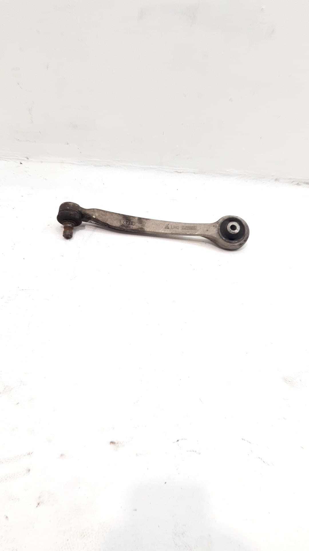 Brazo suspension inferior delantero izquierdo AUDI A6 AVANT (4B5)