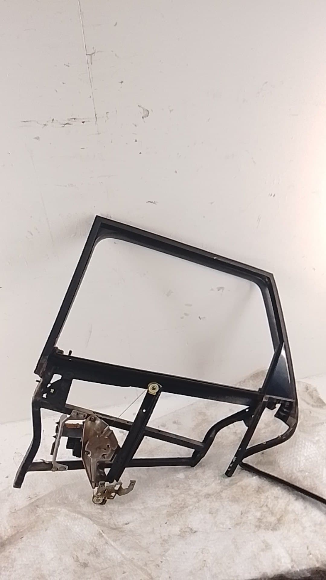 Elevalunas trasero izquierdo AUDI A6 AVANT (4B5) 4