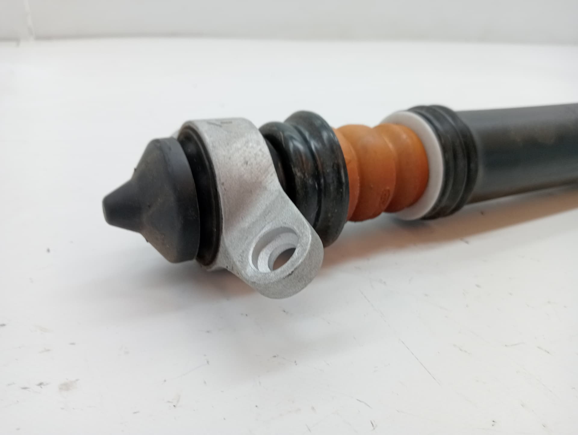 Amortiguador trasero derecho KIA STONIC 2