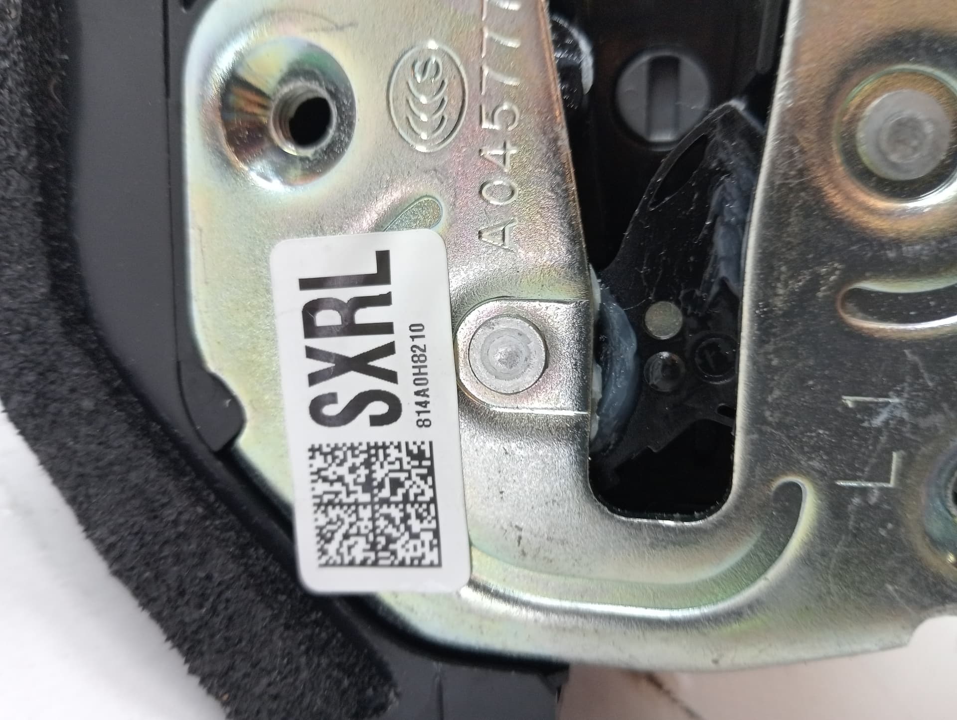 Cerradura puerta trasera izquierda KIA STONIC 3