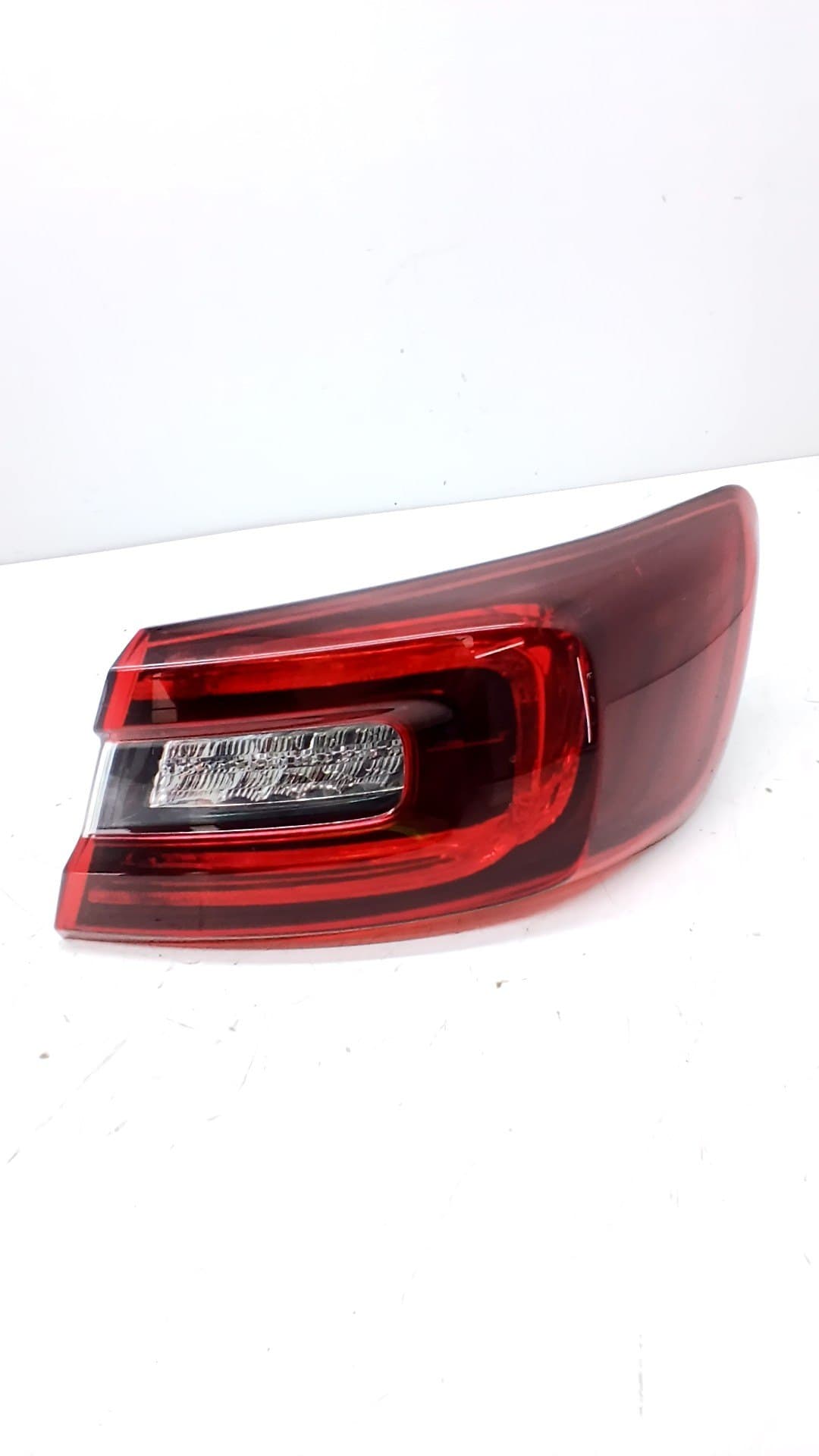 Piloto trasero derecho RENAULT TALISMAN 4