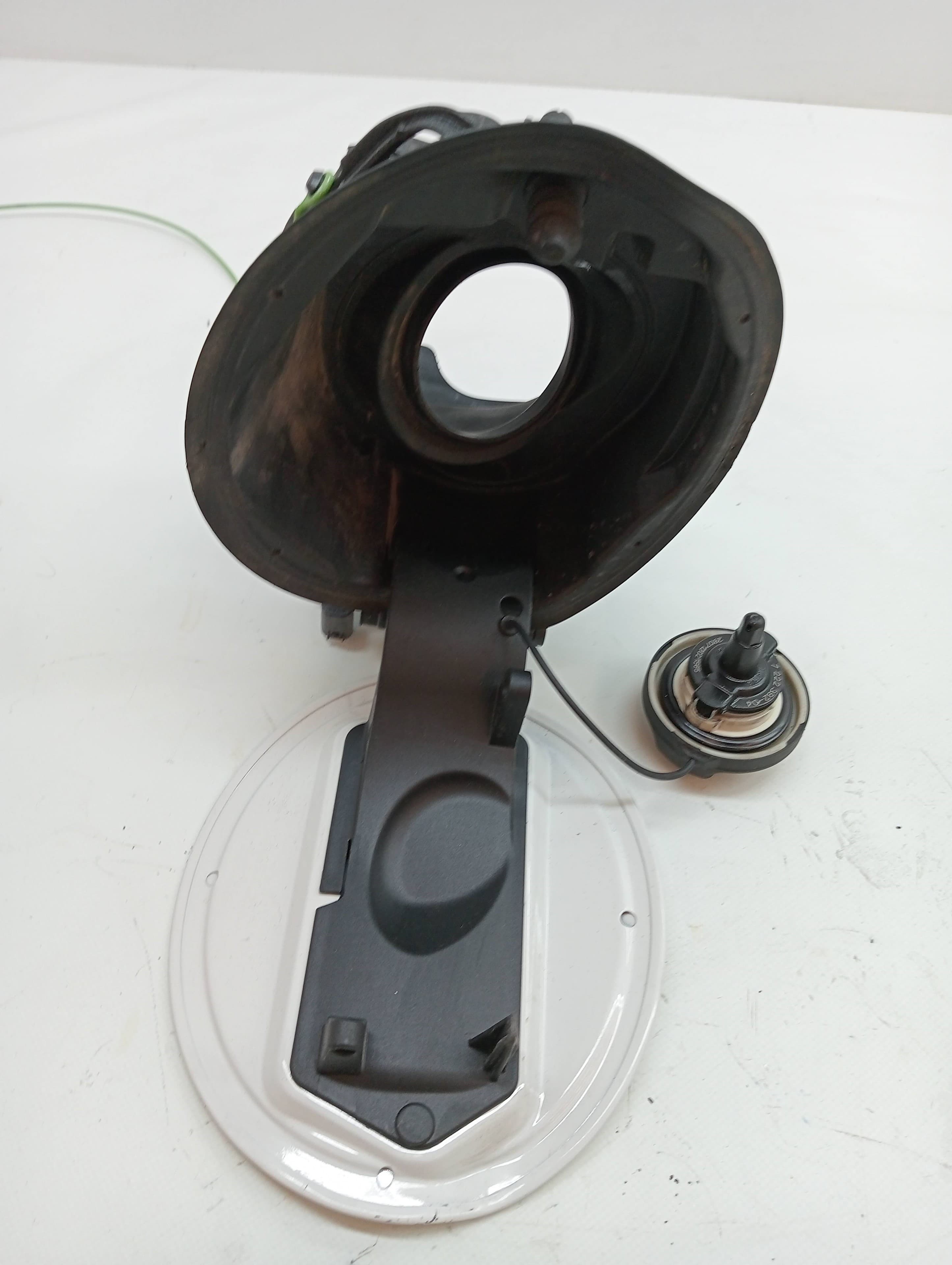 Tapa exterior combustible BMW SERIE 1 LIM 2