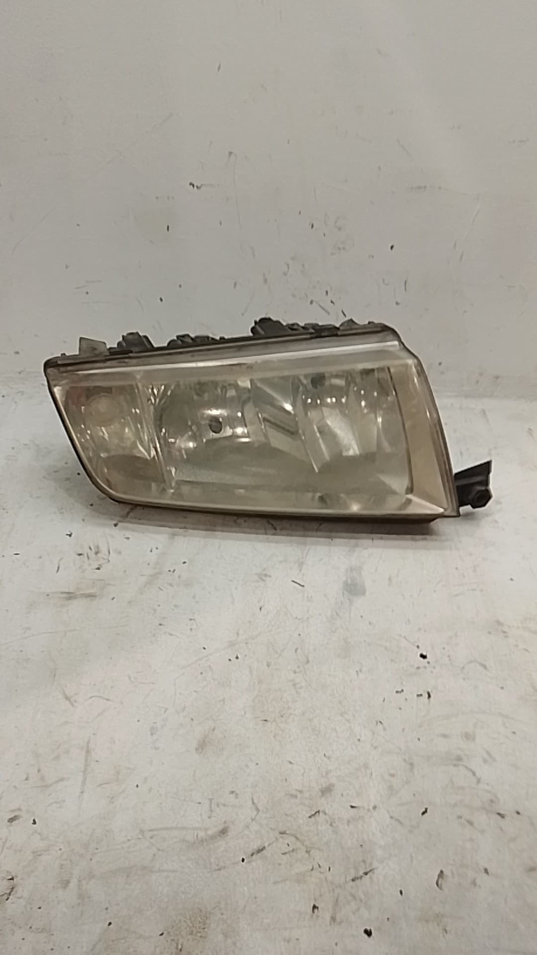 Faro derecho SKODA FABIA (6Y2/6Y3)