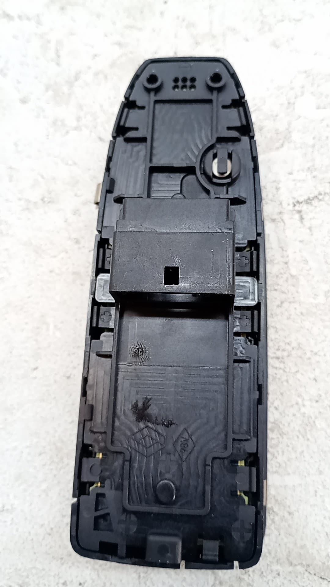 Mando elevalunas delantero izquierdo RENAULT CAPTUR II 3