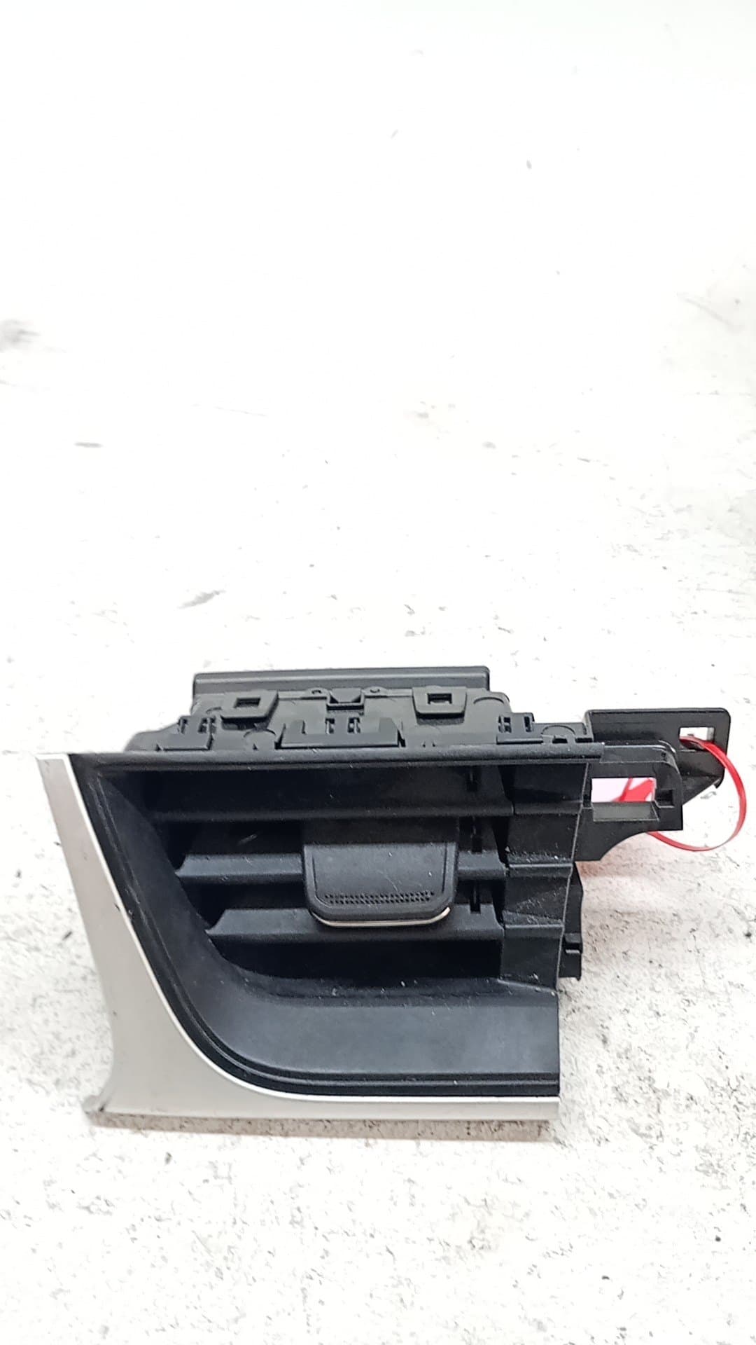 Recambio RENAULT CAPTUR II ref. 687607655R