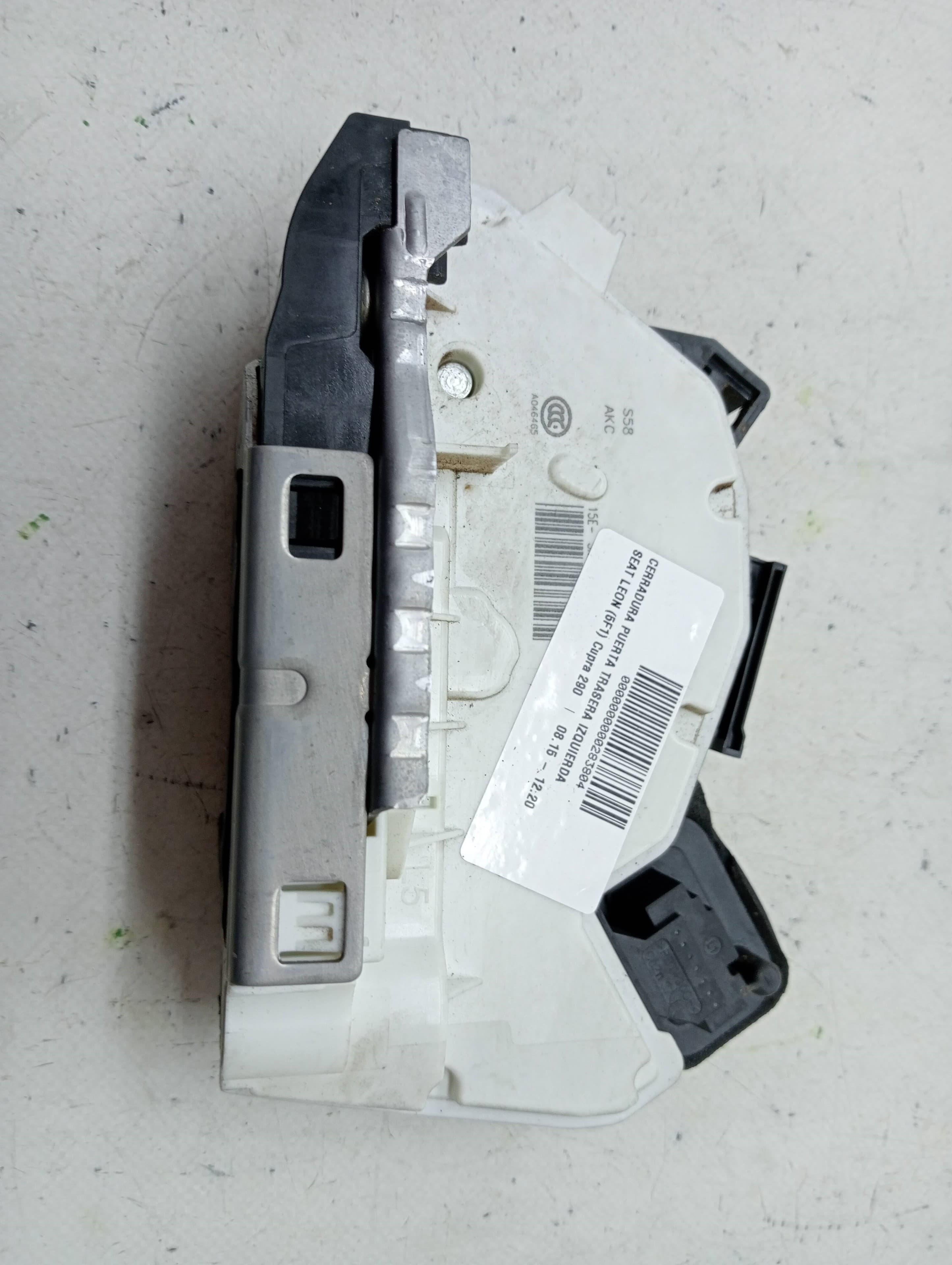 Cerradura puerta trasera izquierda SEAT LEON (5F1) 3