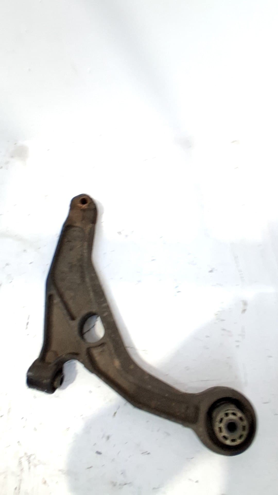 Brazo suspension inferior delantero derecho FIAT FREEMONT (345)