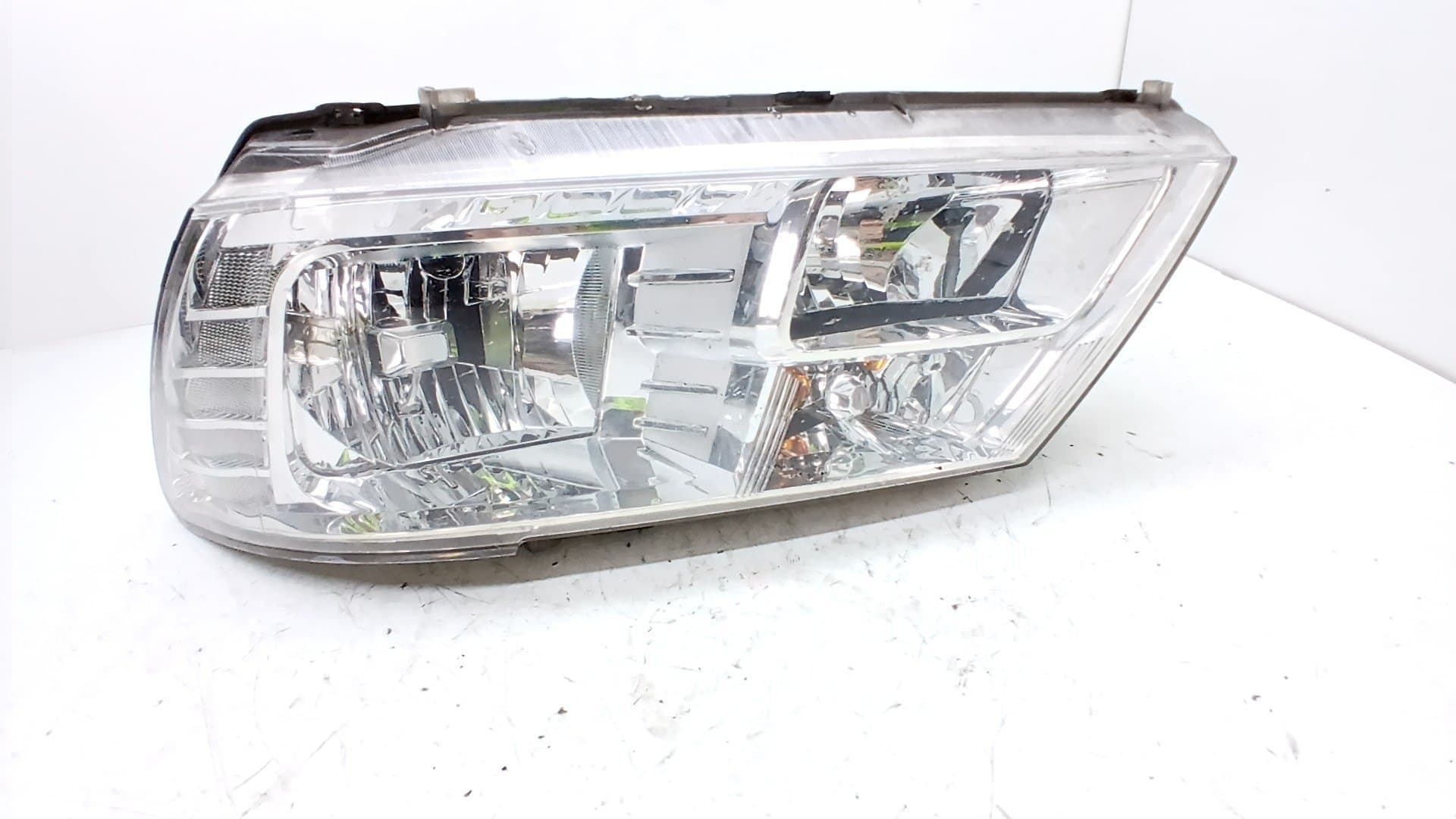 Faro izquierdo FIAT FREEMONT (345)