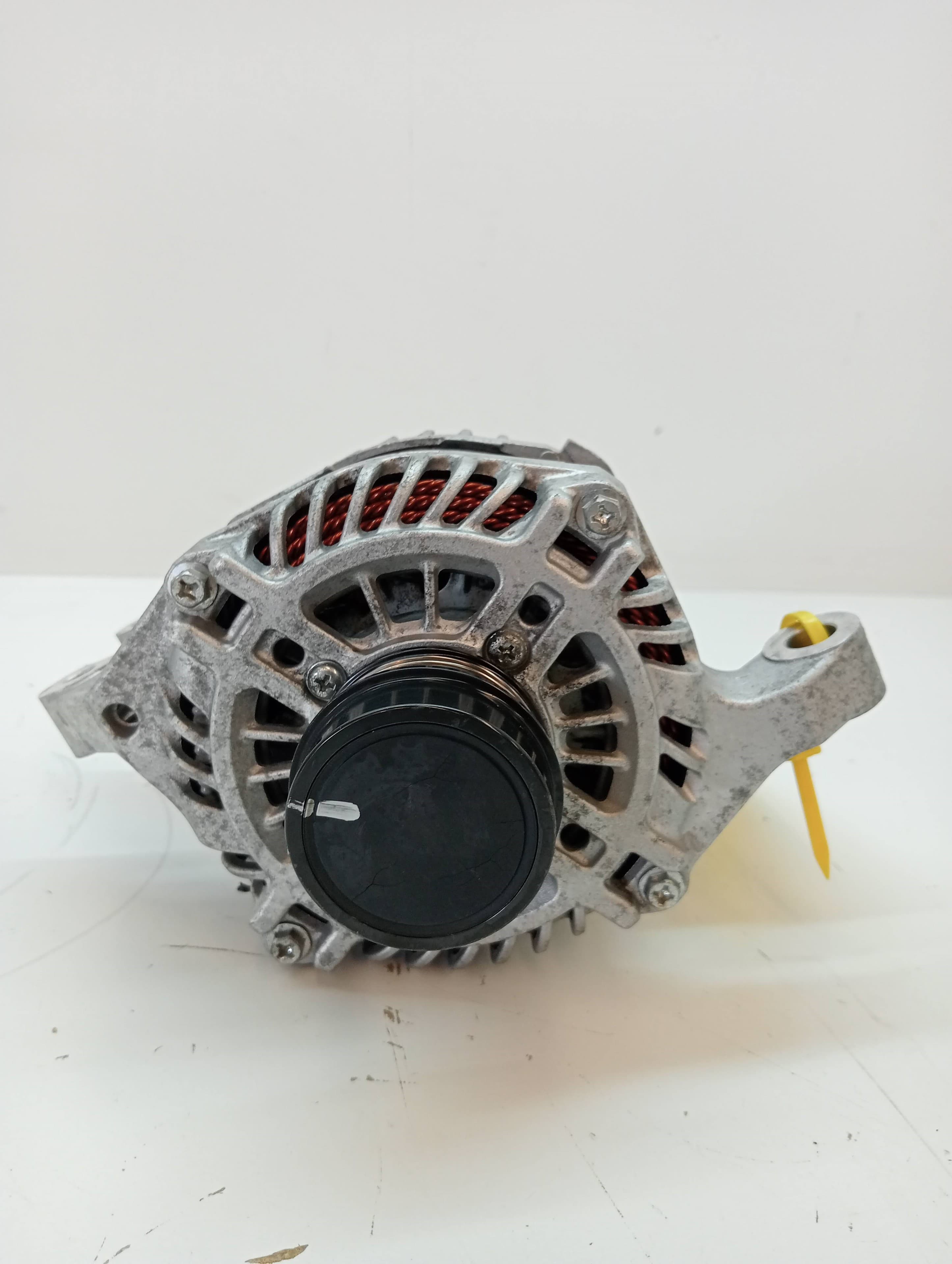 Alternador FORD FOCUS LIM 3
