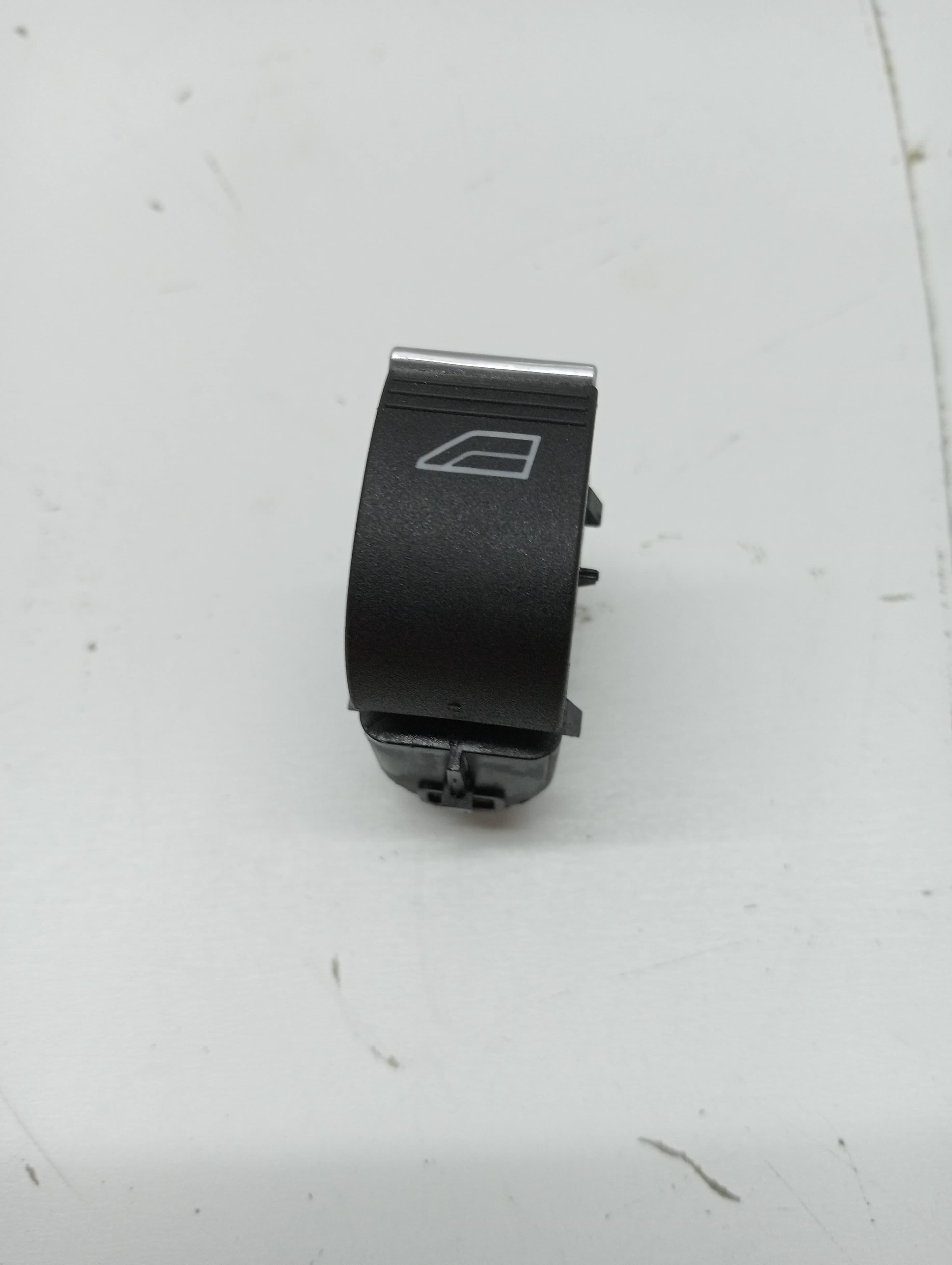 Mando elevalunas delantero derecho FORD FOCUS LIM
