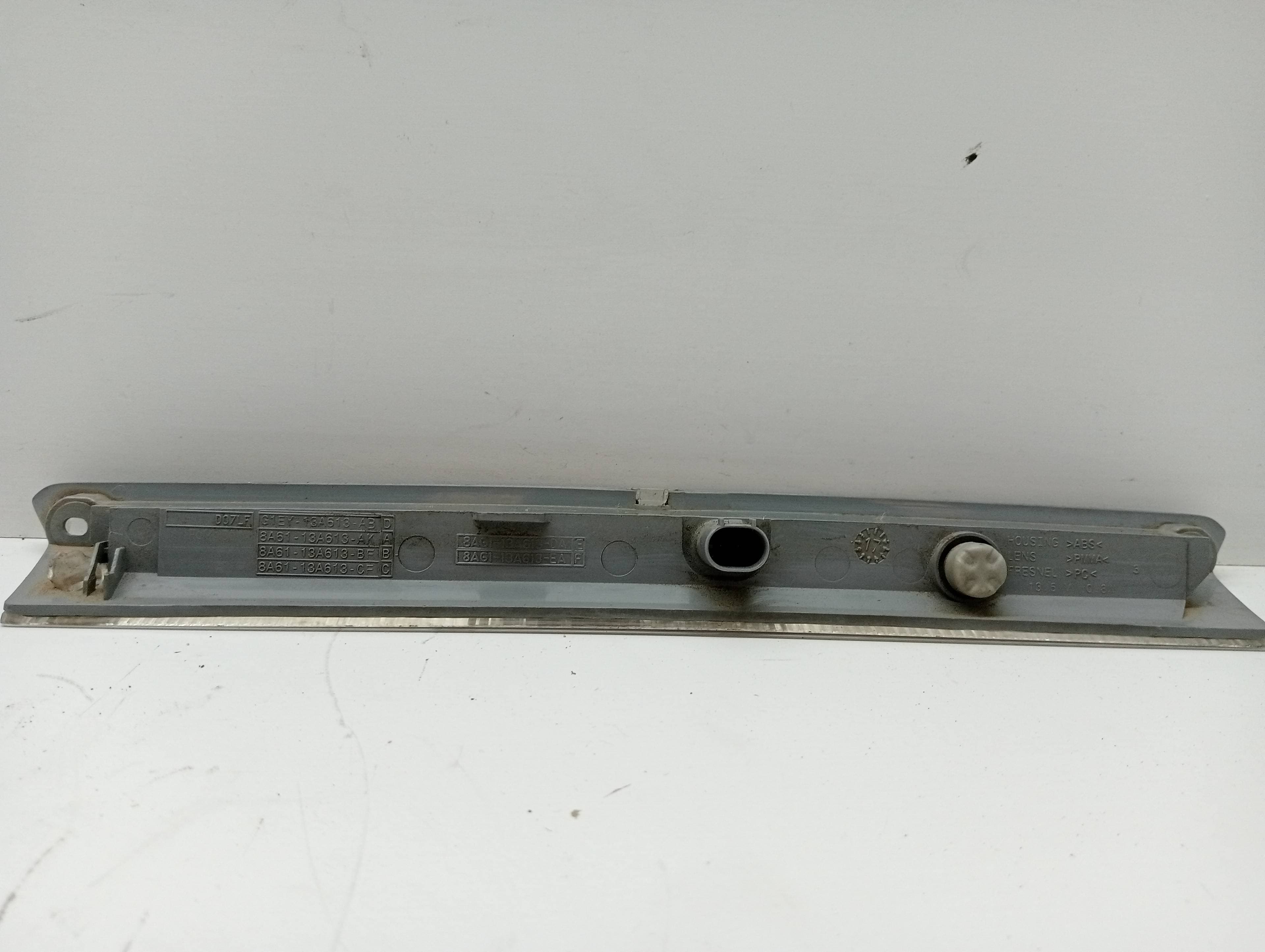 Luz central de freno FORD FOCUS LIM 3