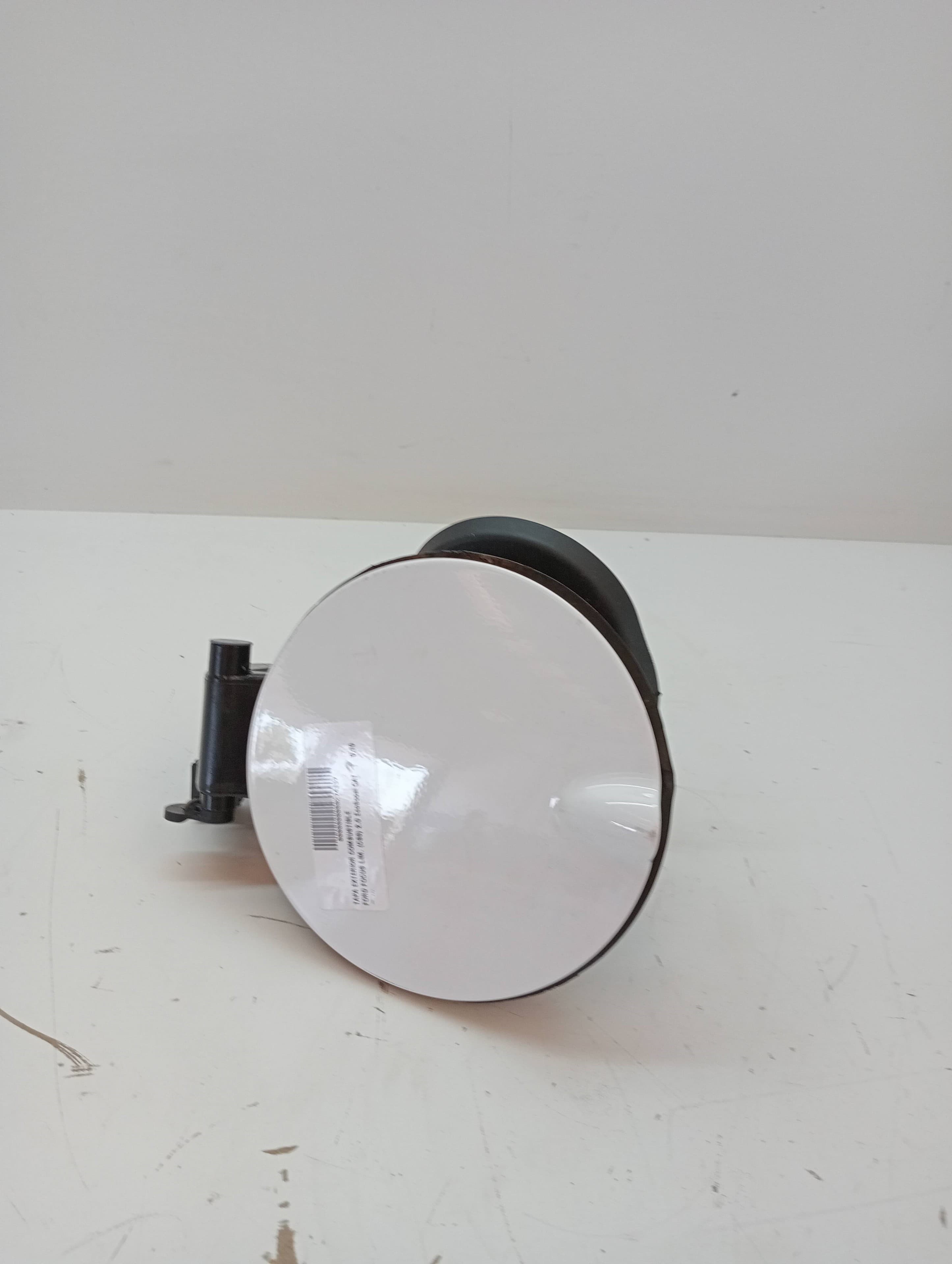 Tapa exterior combustible FORD FOCUS LIM