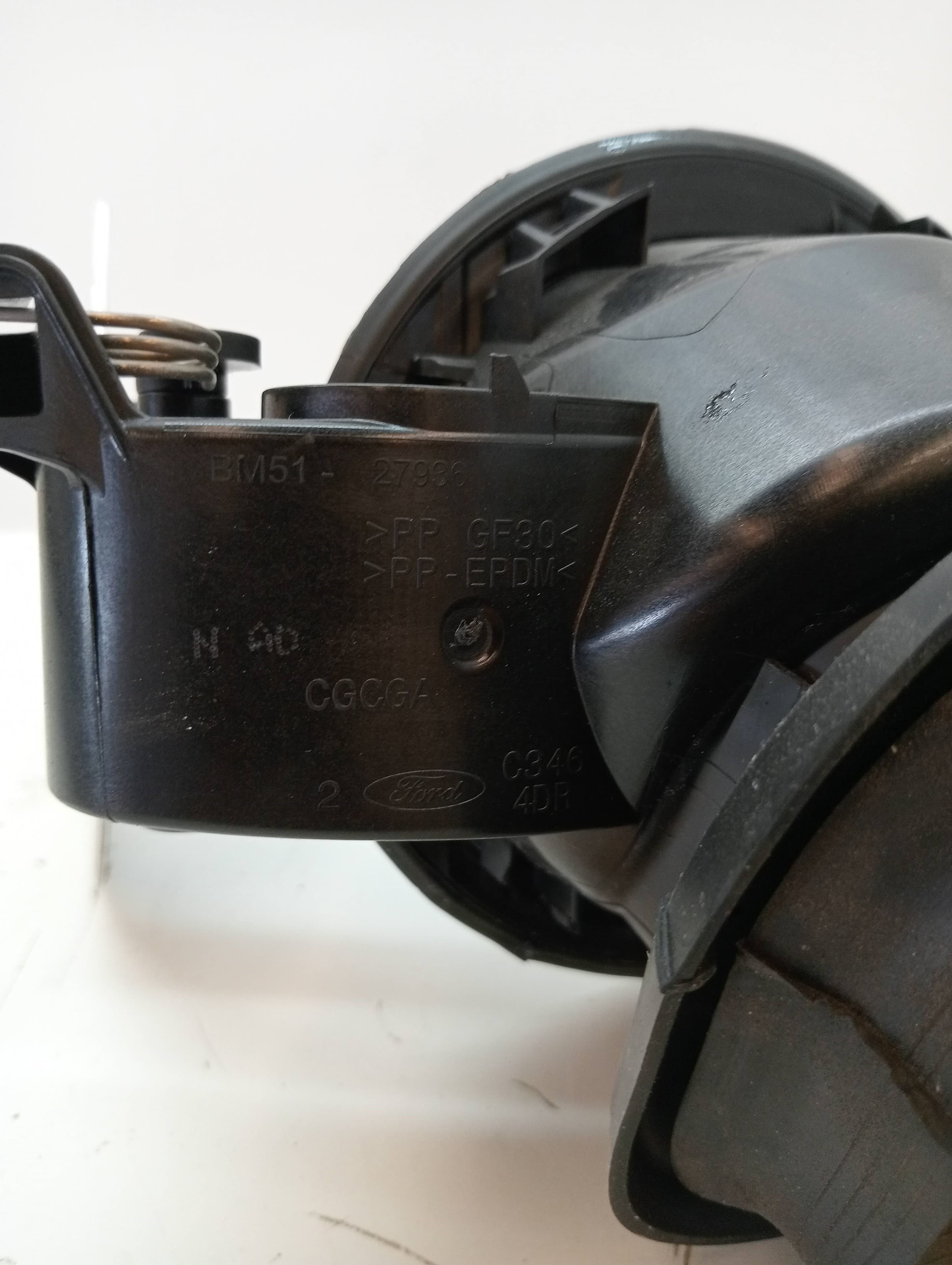 Tapa exterior combustible FORD FOCUS LIM 2