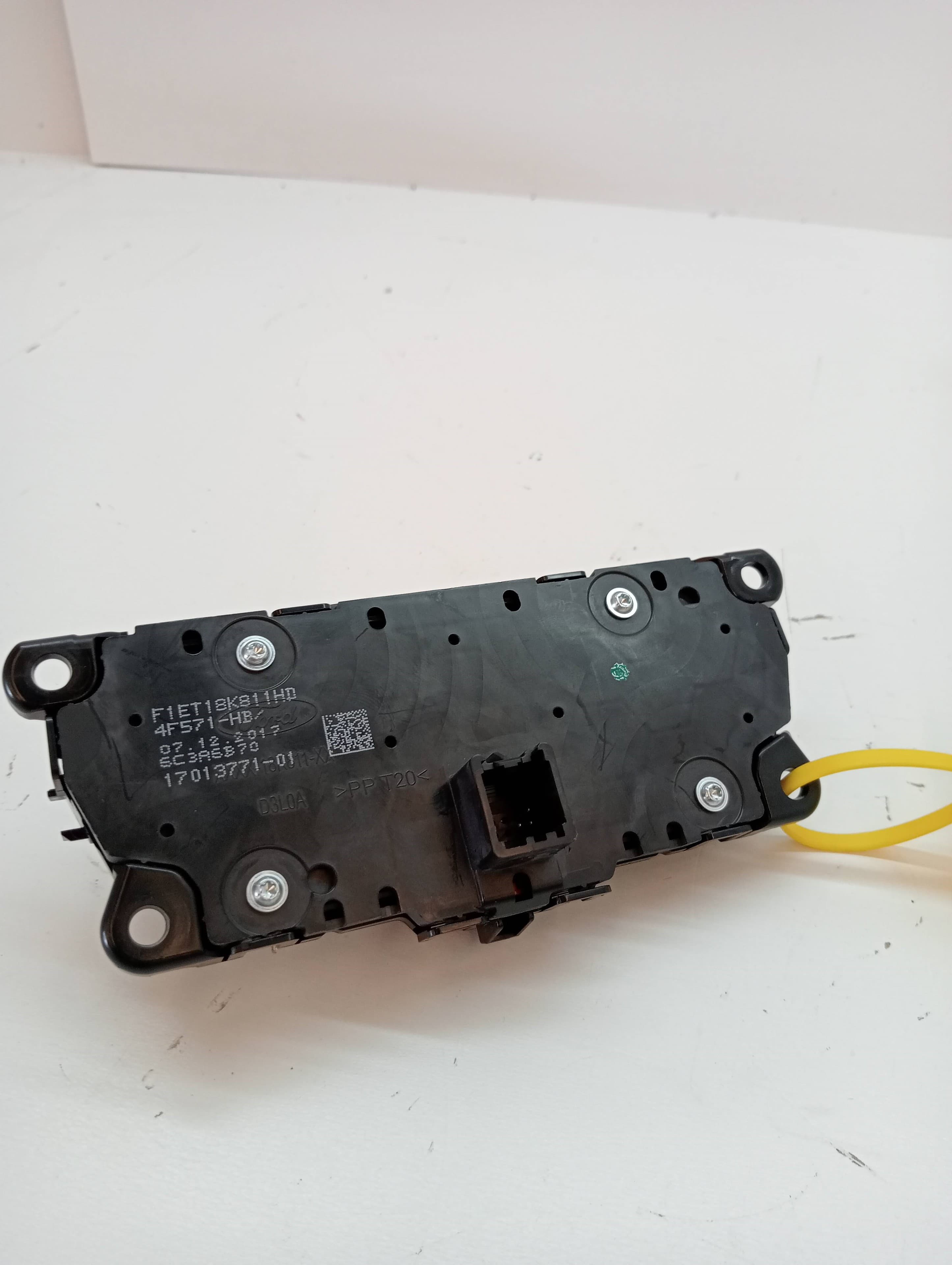 Warning FORD FOCUS LIM 3