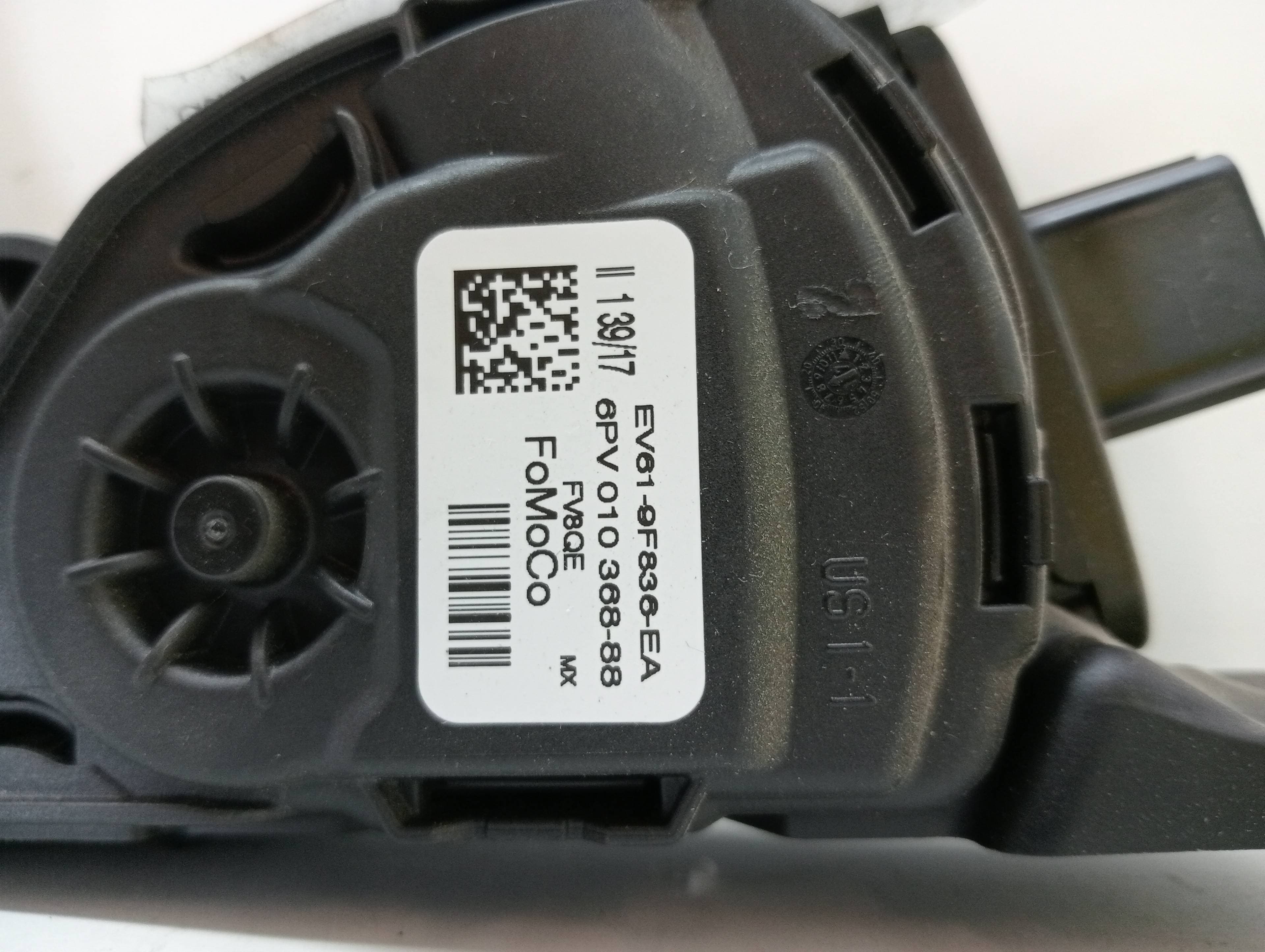 Pedal acelerador FORD FOCUS LIM 2