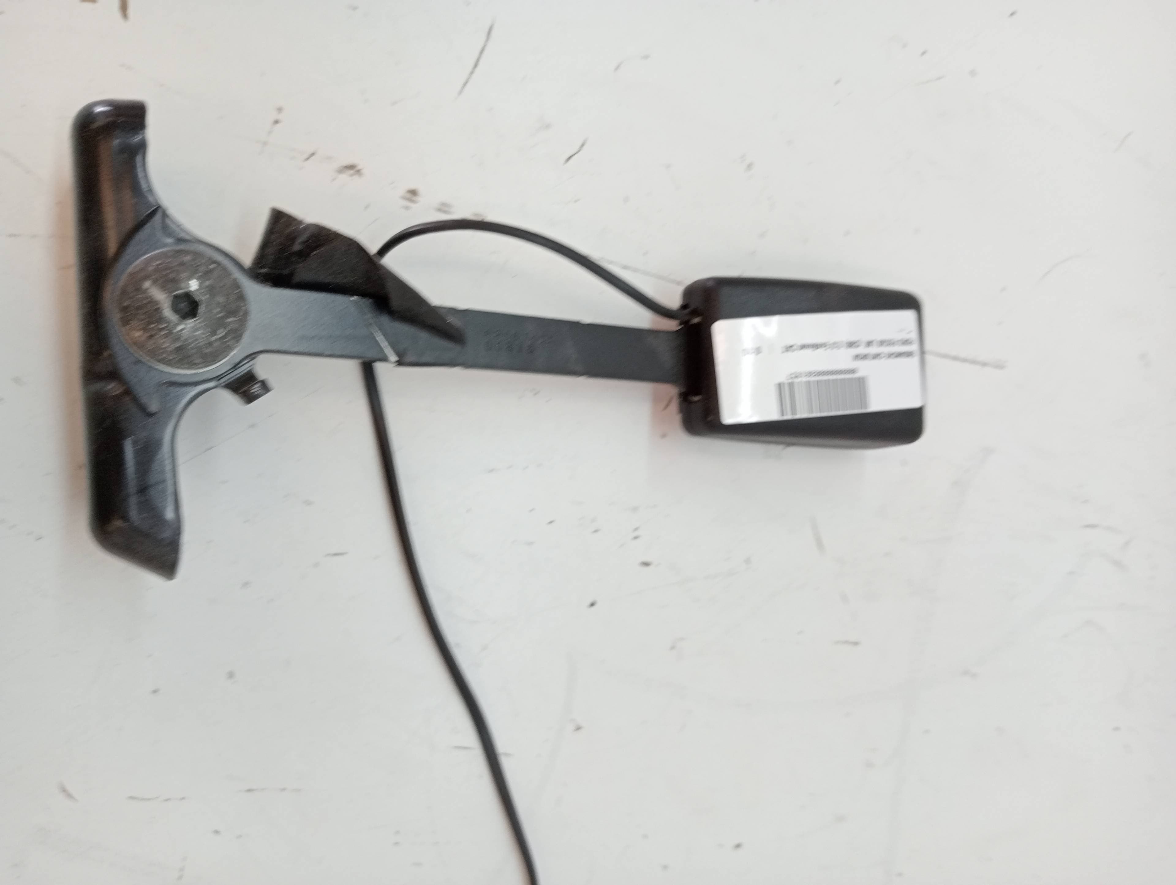 Enganche cinturon FORD FOCUS LIM 3