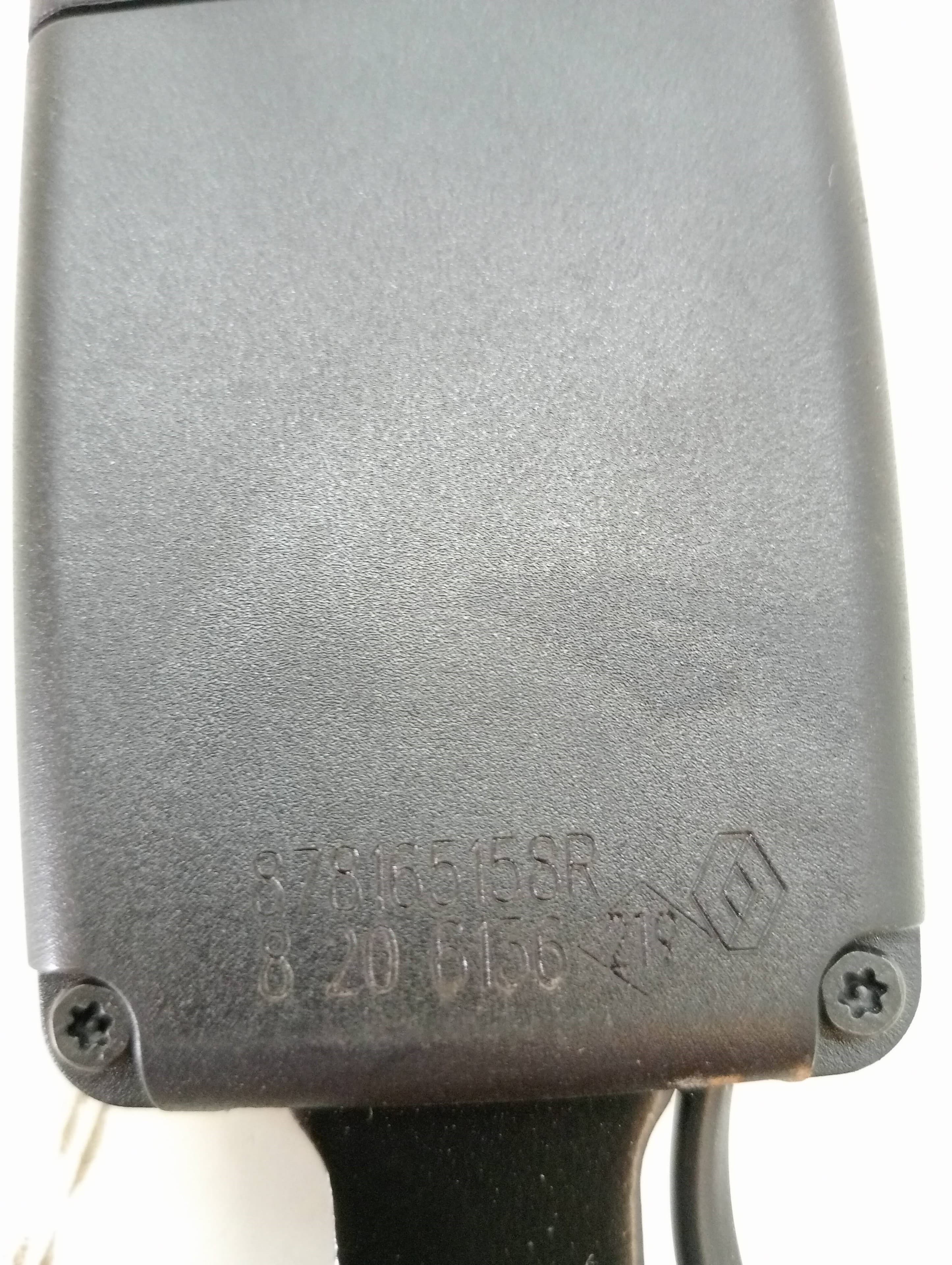 Enganche cinturon FORD FOCUS LIM 2