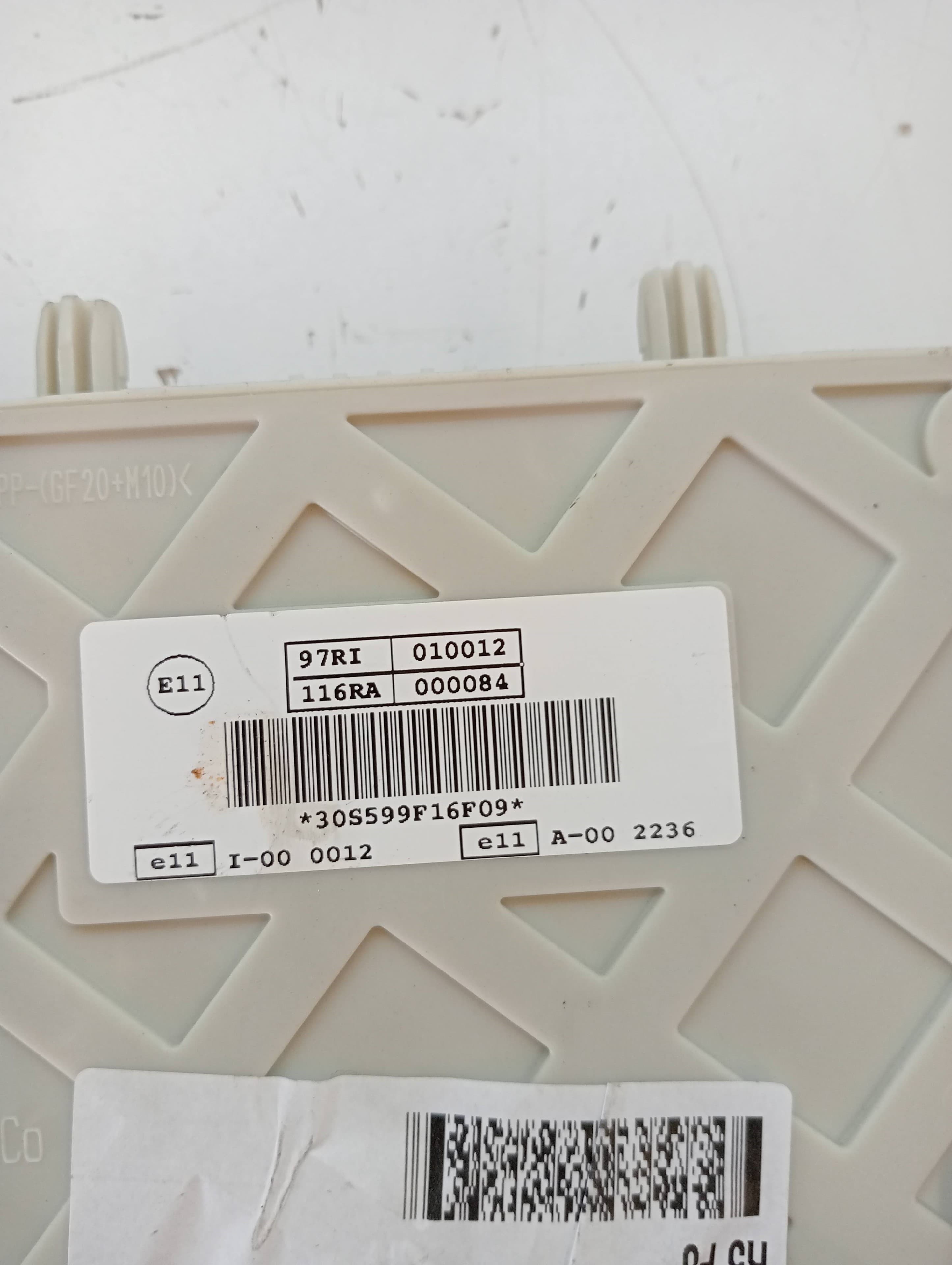 Caja reles / fusibles FORD FOCUS LIM 2